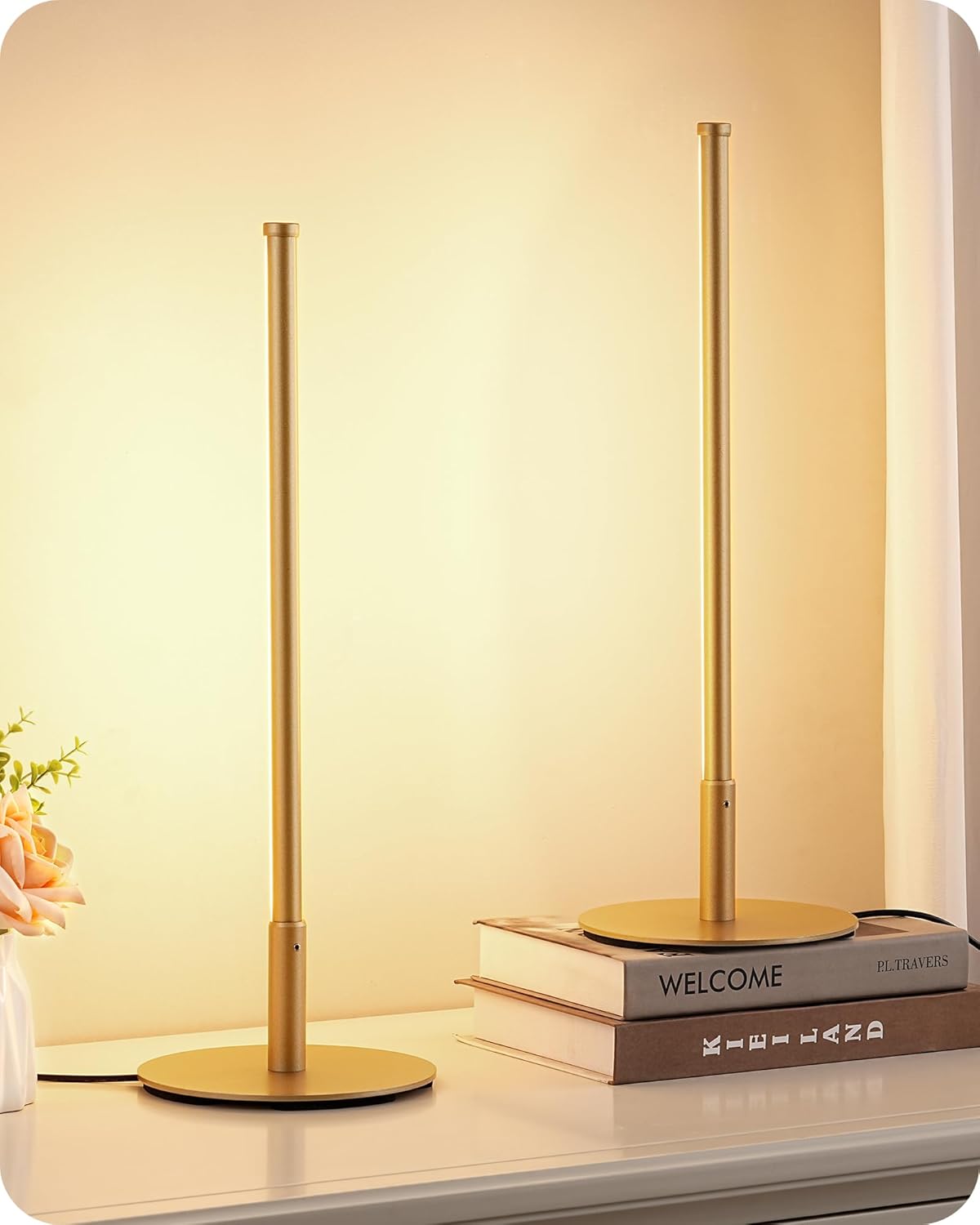 Dimmable Modern Black Bedside Lamp — Gold