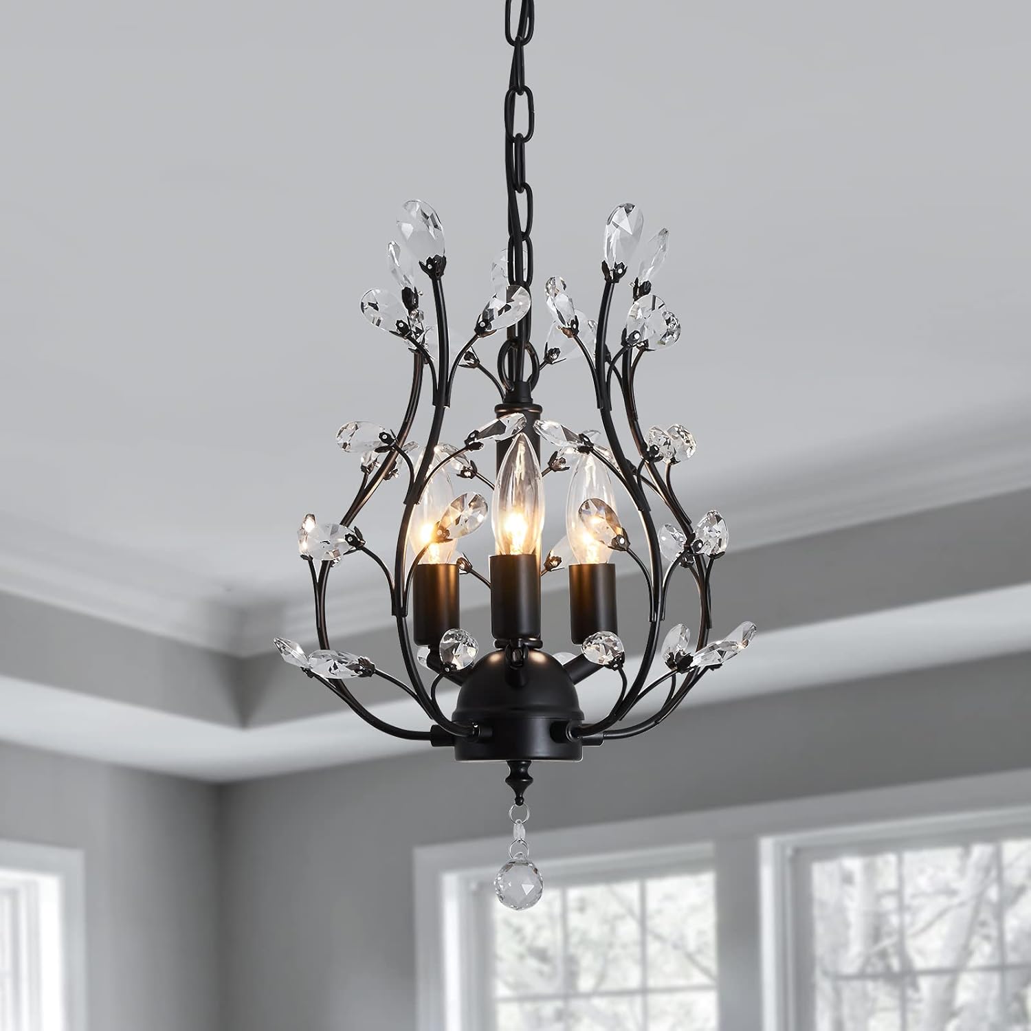 Vintage Luxe Black Chandelier — Black1