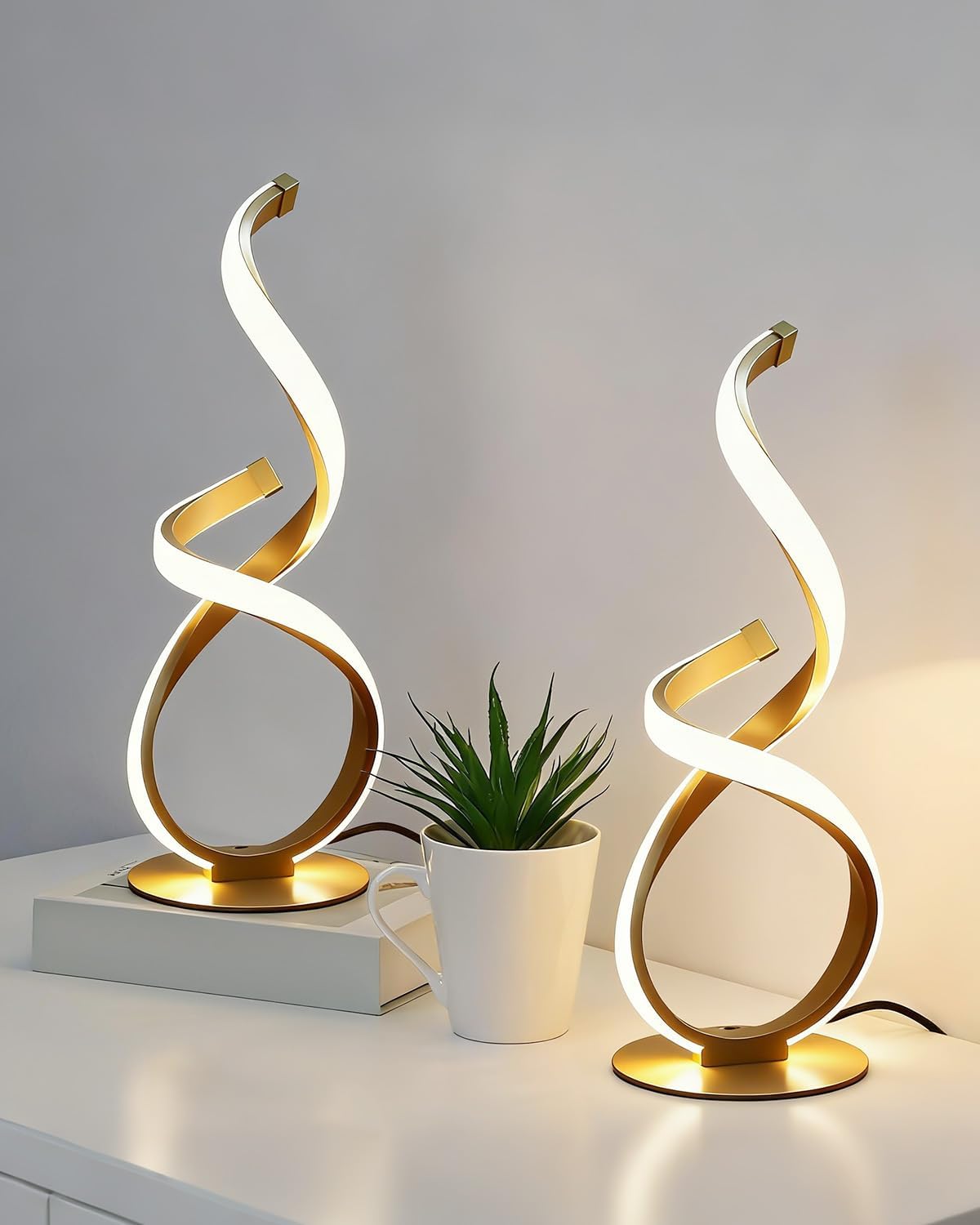 Dimmable Luxe Black Desk Lamp — Gold