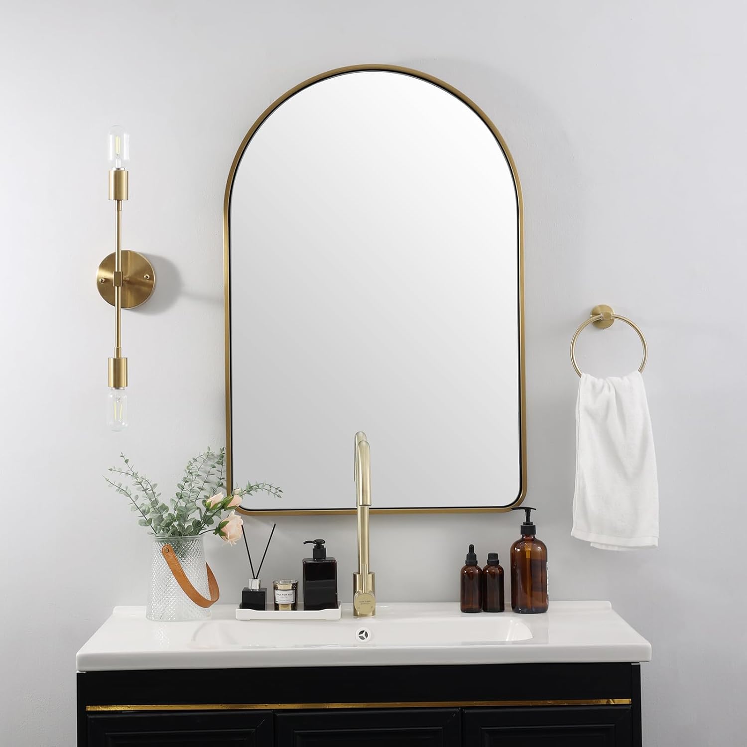 Luxe Gold Mirror — 26" — Brushed Gold