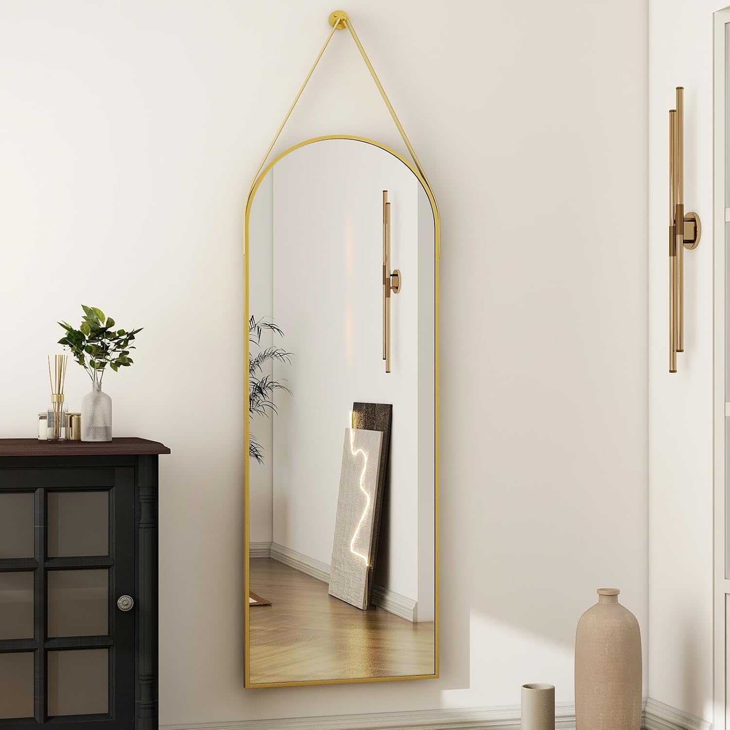 Luxe Black Round Mirror — 20" — Arched-gold