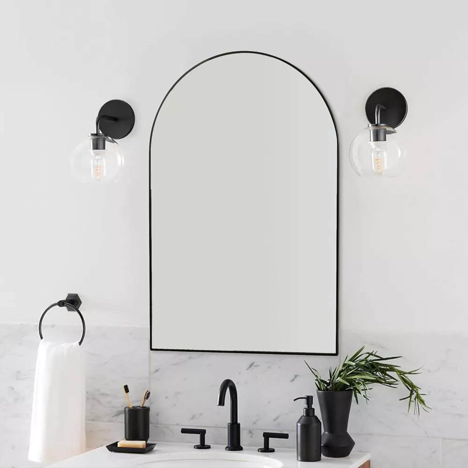 Round Black Mirror — 24" — Black