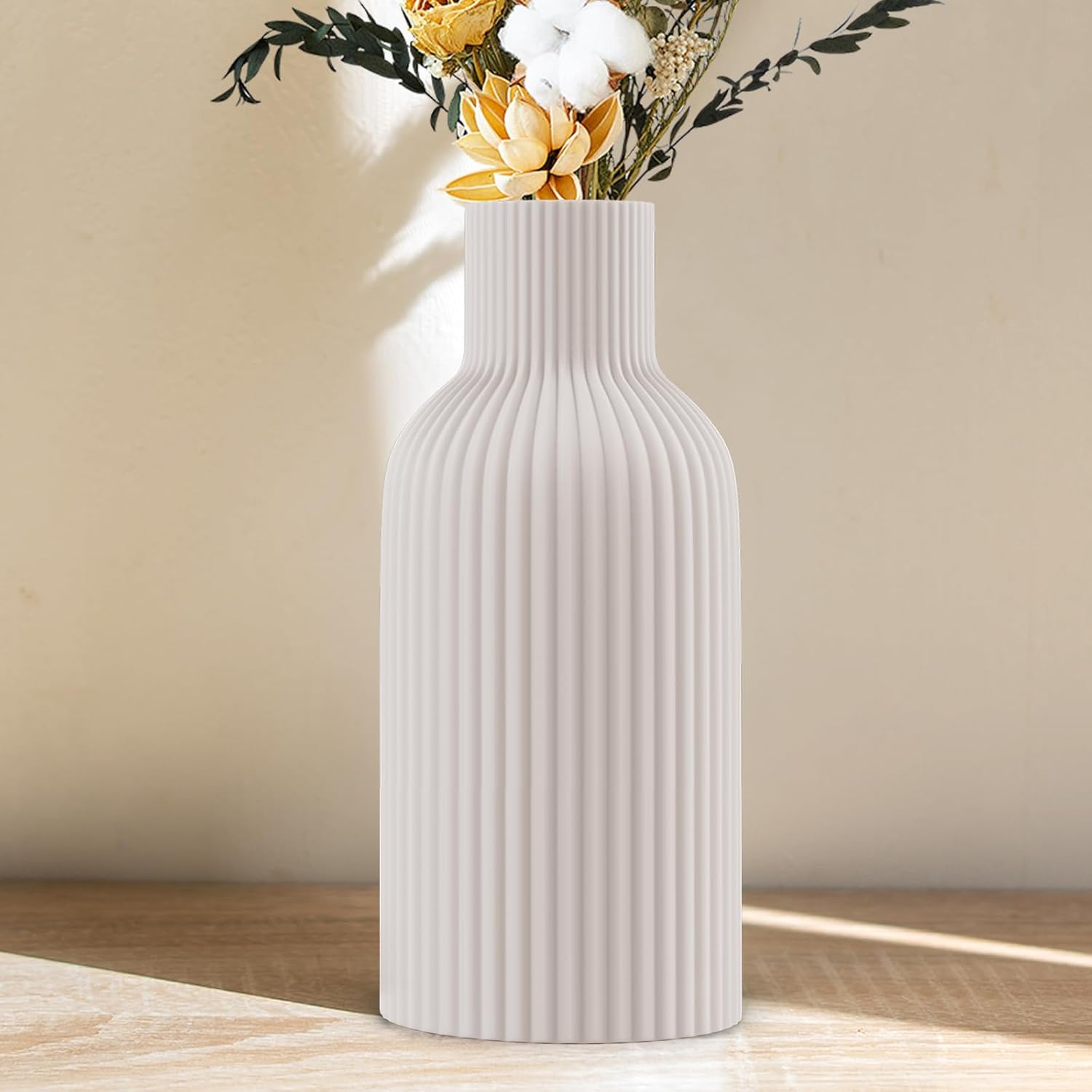 Modern Black Flower Vase — White