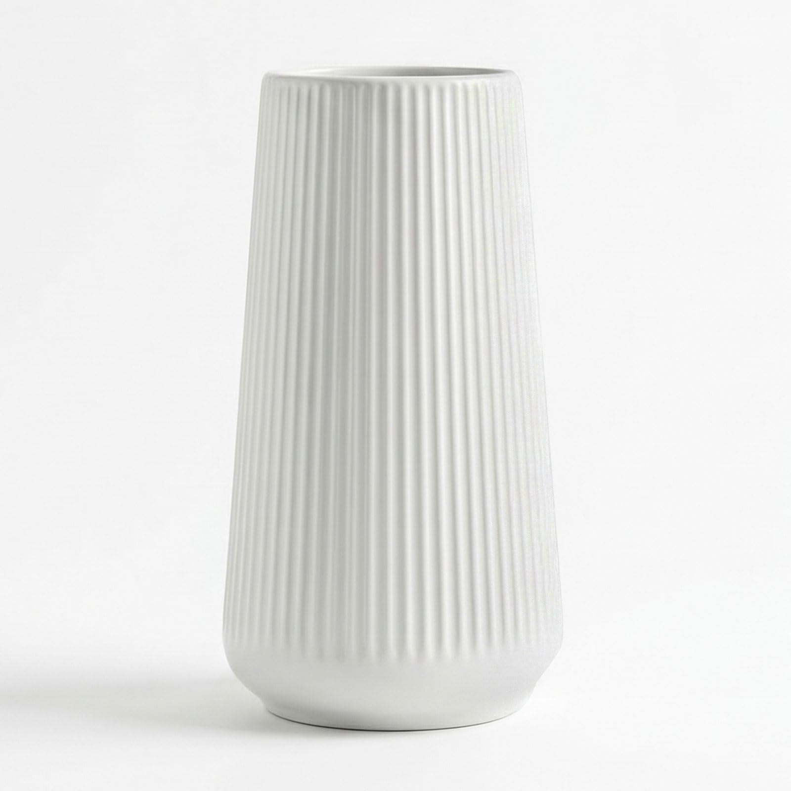 Modern Black Flower Vase — 8"