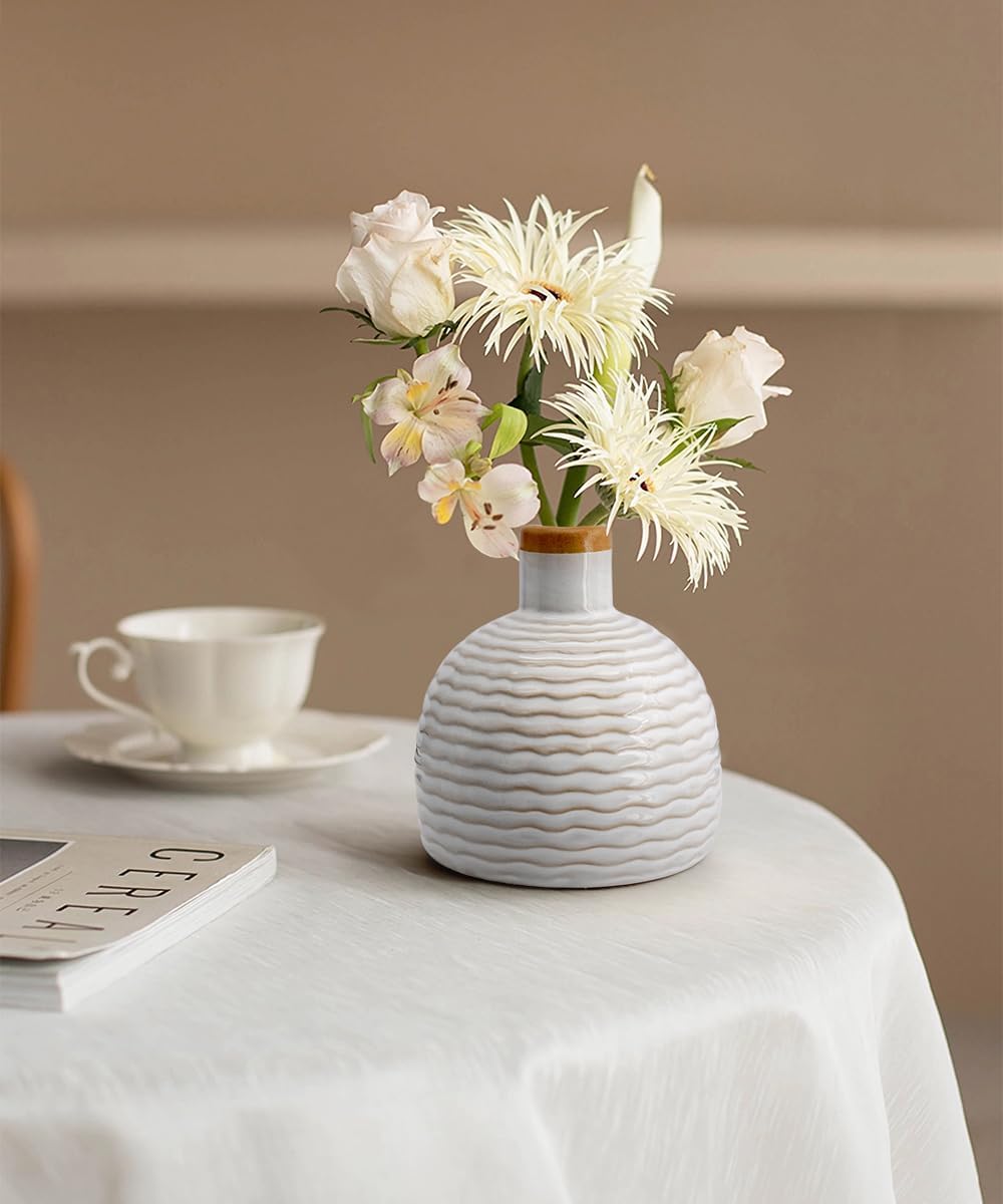 Green Decorative Vase — Vintage White Waved