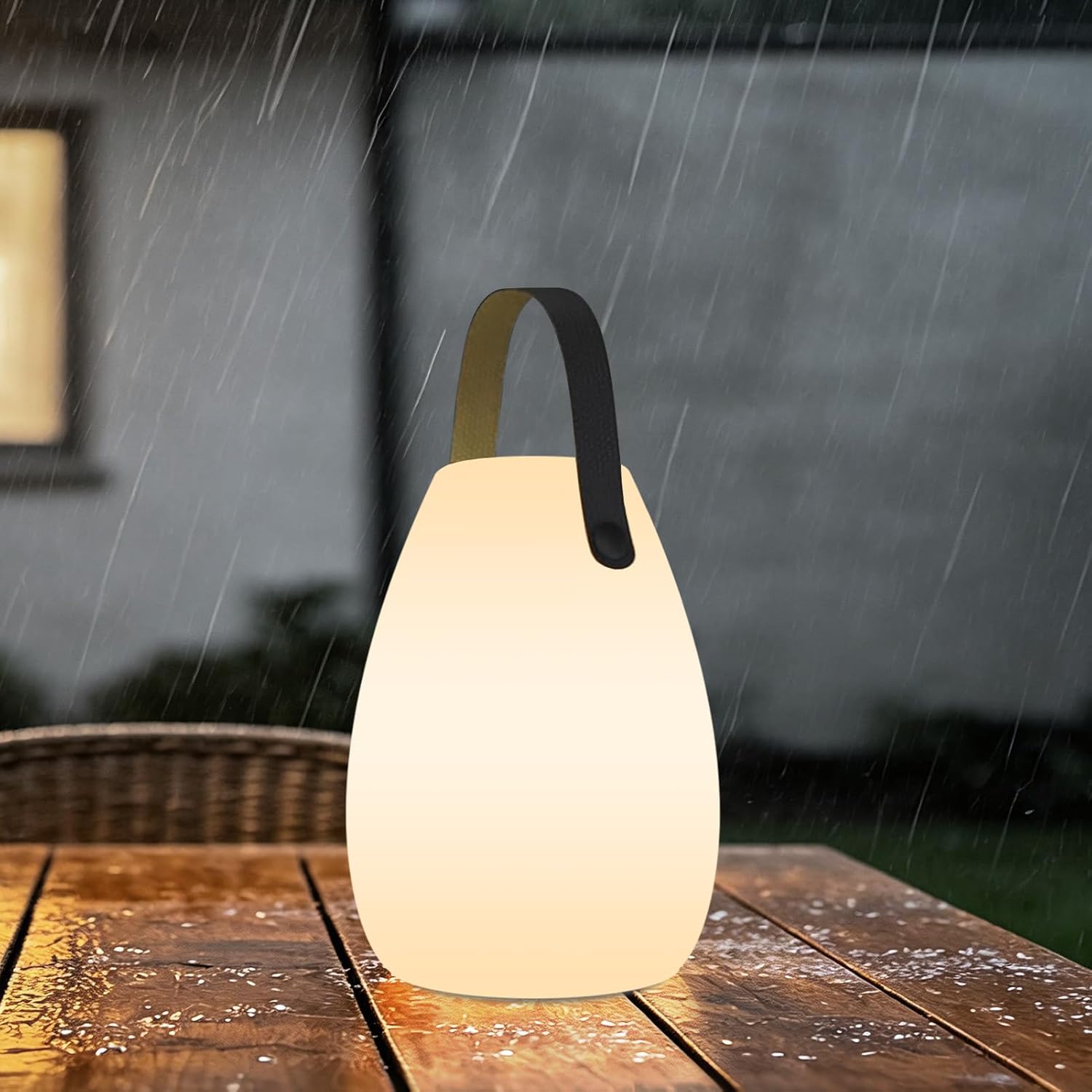 Cordless White Table Lamp — White/M/A
