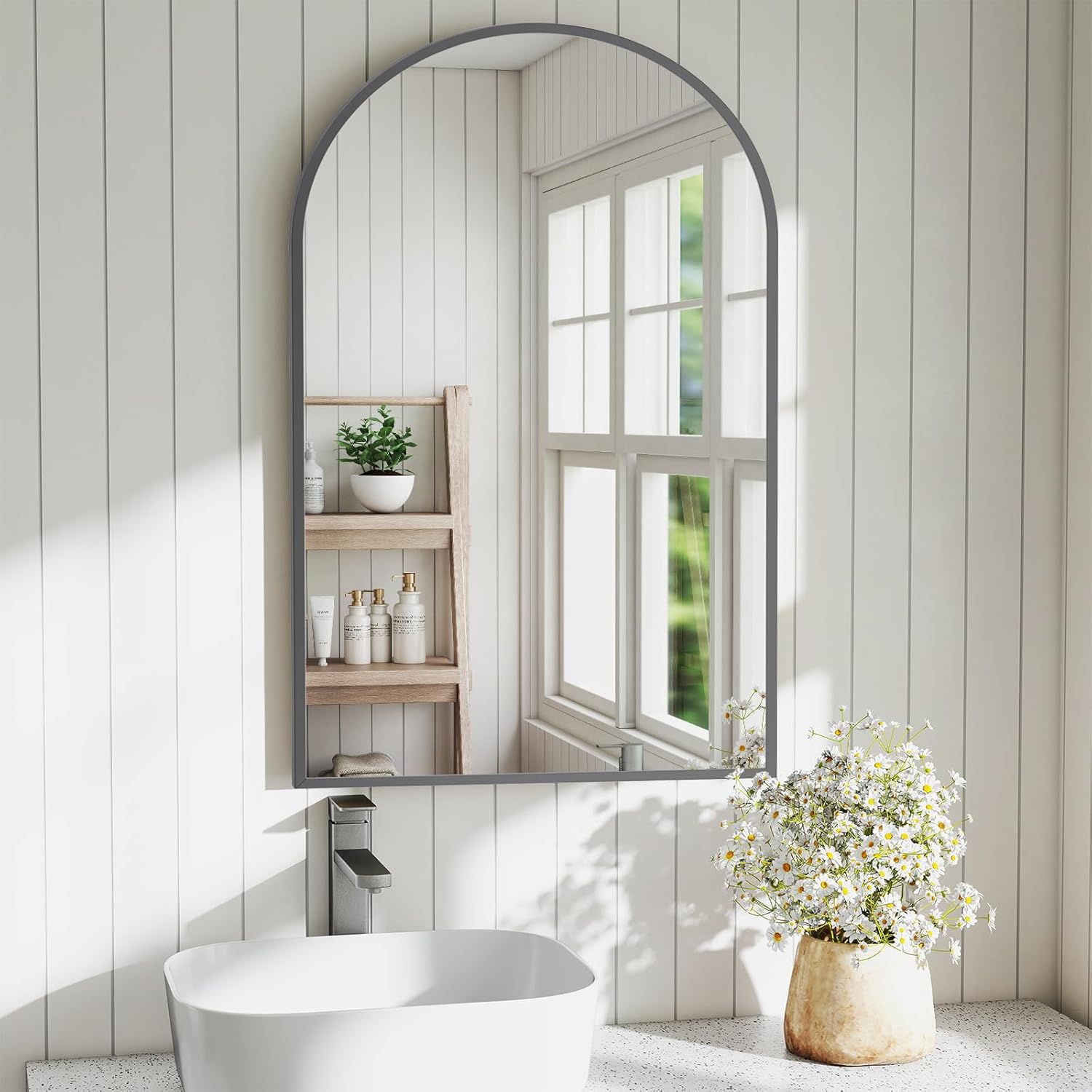 Black Round Mirror — 24" — Black