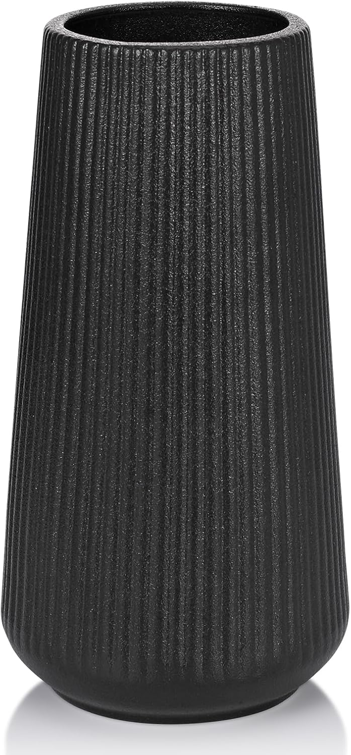 Farmhouse Beige Flower Vase — Small Matte Black
