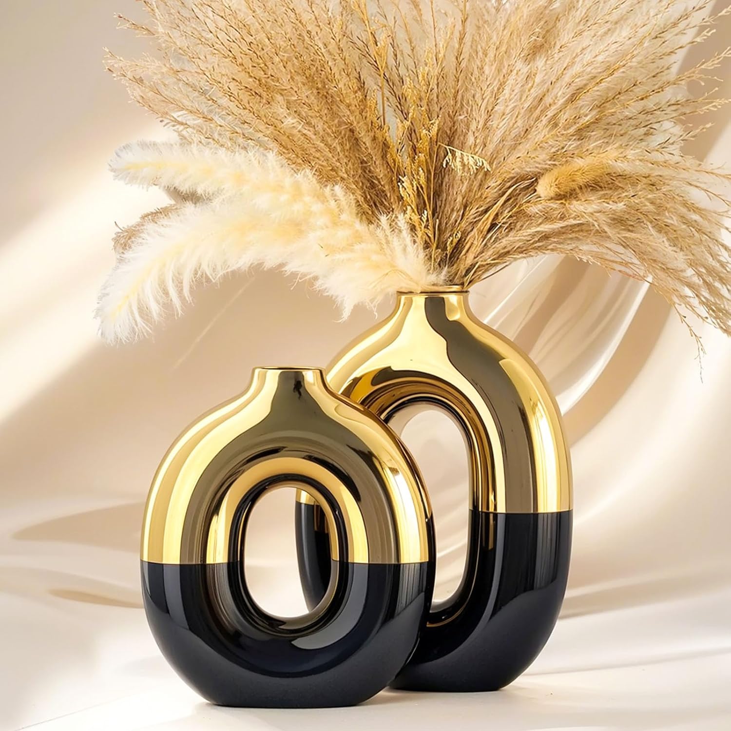 Round Farmhouse Black Vase Set — Black Gold