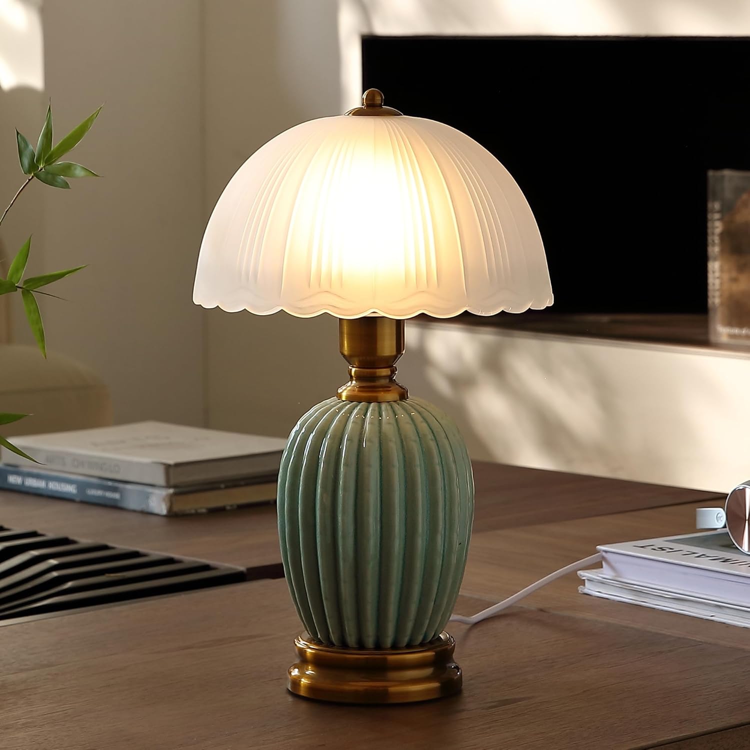 Vintage Mid-Century Ceramic Table Lamp — 16" — LD003