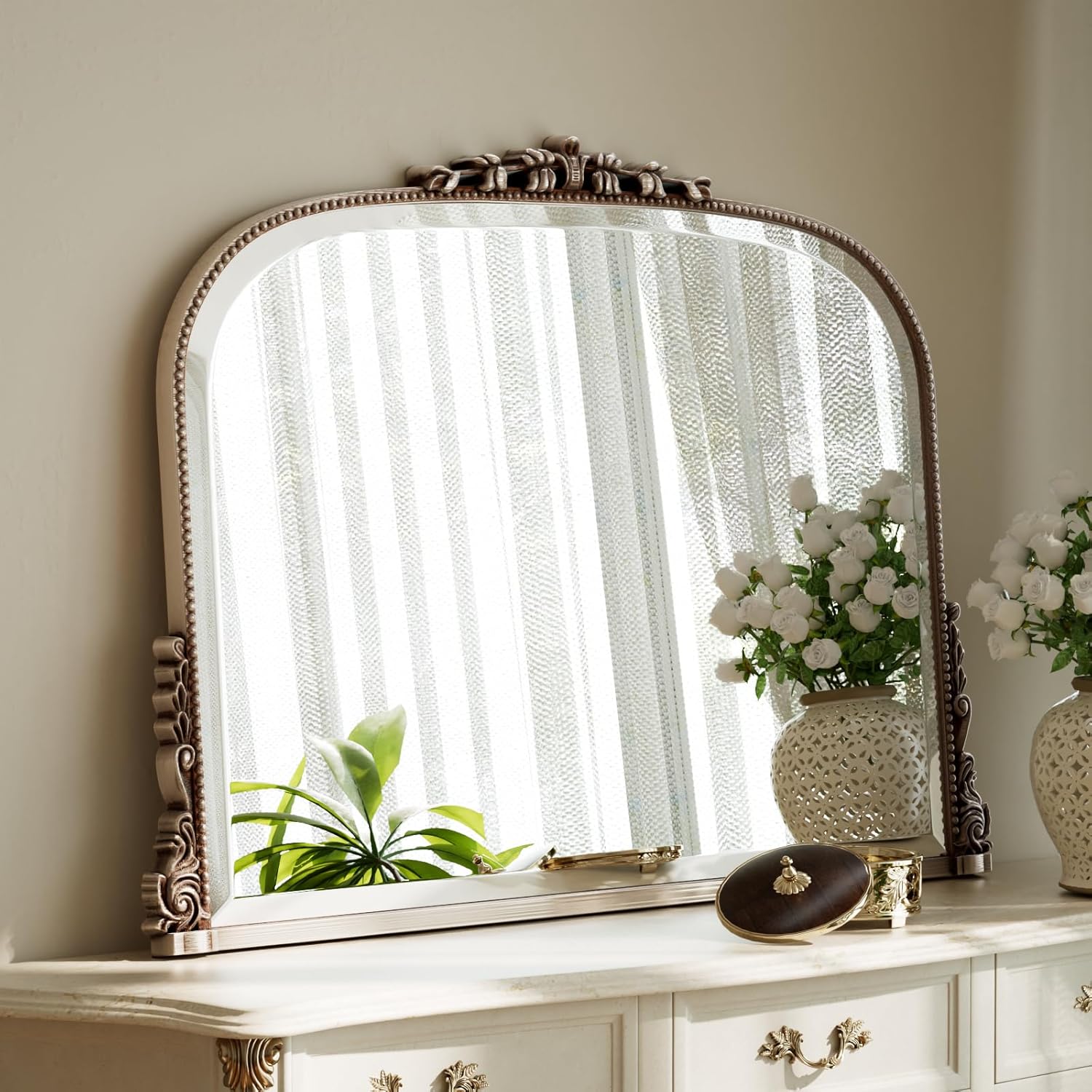 Round Luxe Gold Wall Mirror — 27" — Vintage Silver