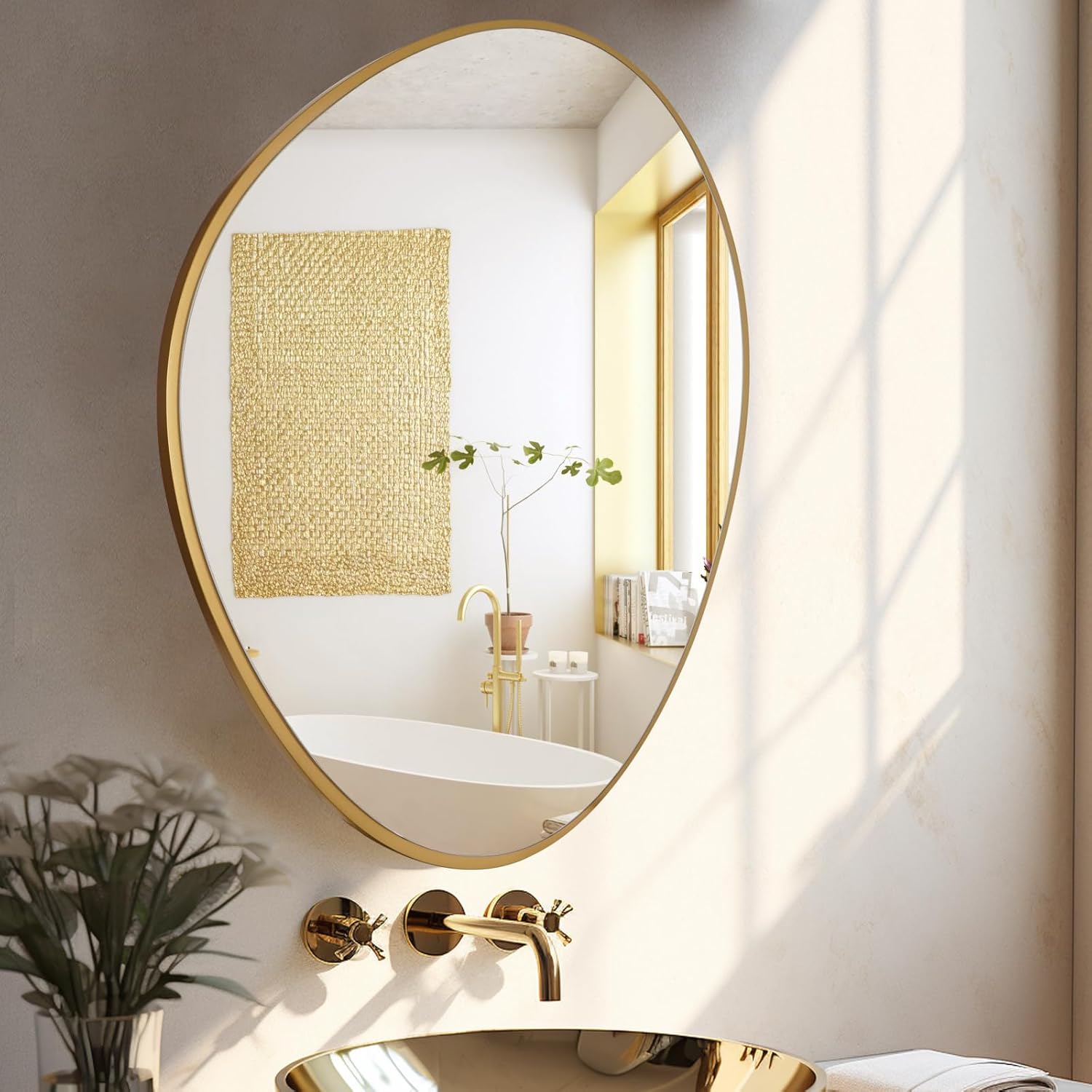 Luxe Black Wall Mirror — 28" — Gold New