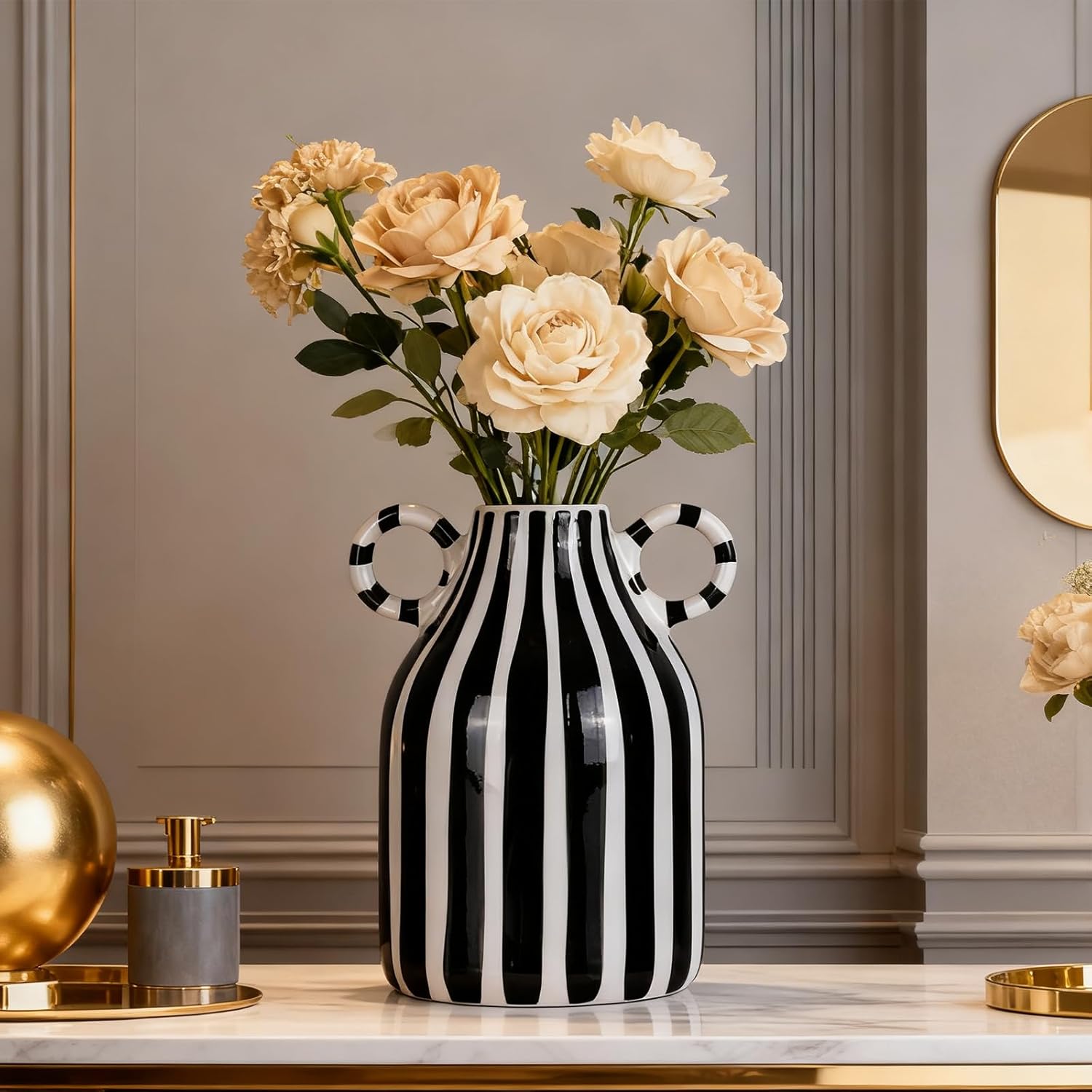 Boho Black Flower Vase — Black and White