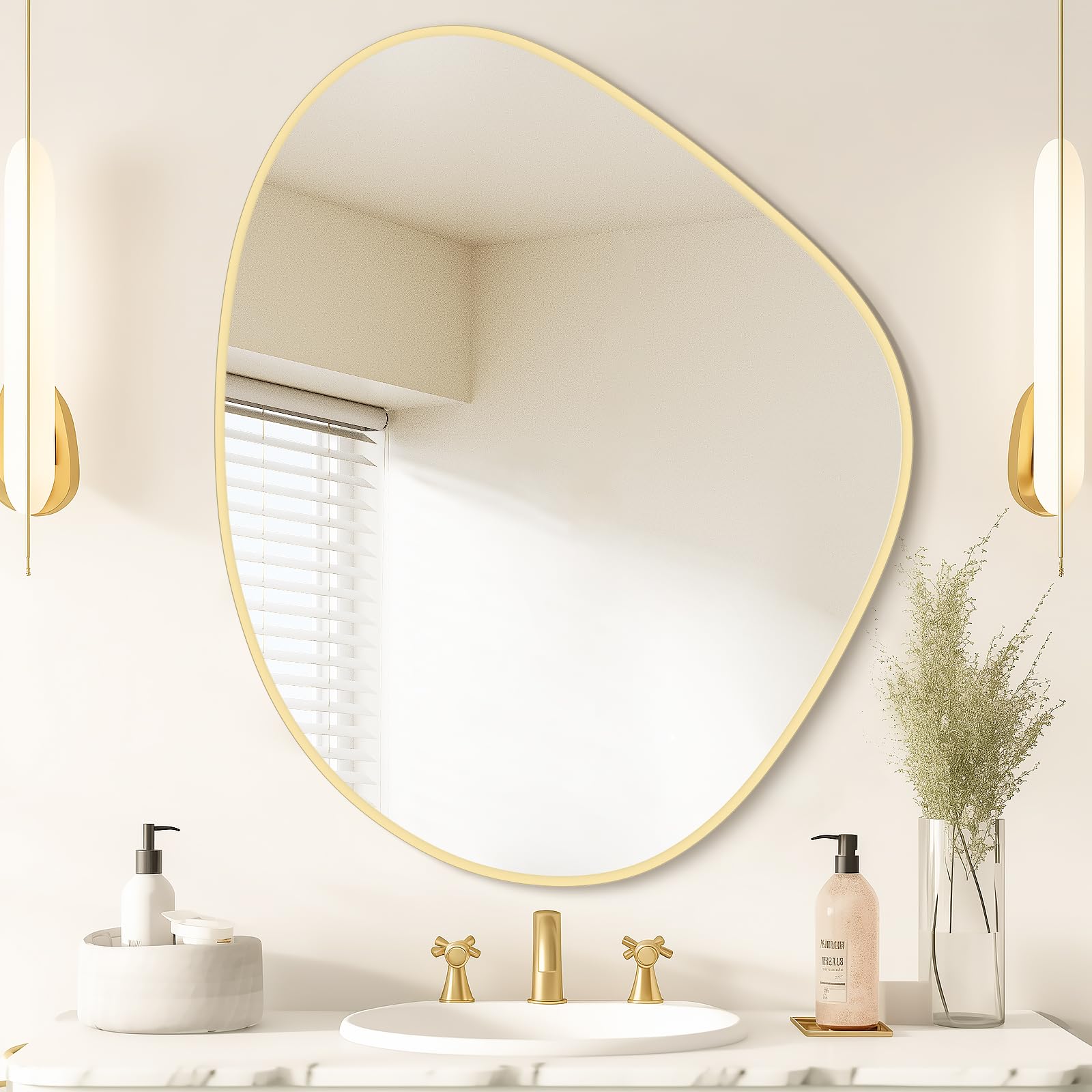 Luxe Black Wall Mirror — 28"