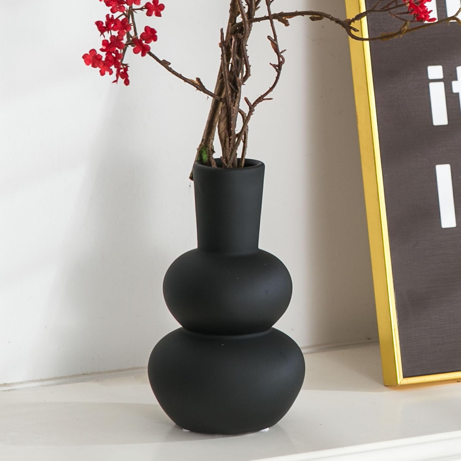 Round Boho Beige Flower Vase — Set of 2 — 1 Black Vase