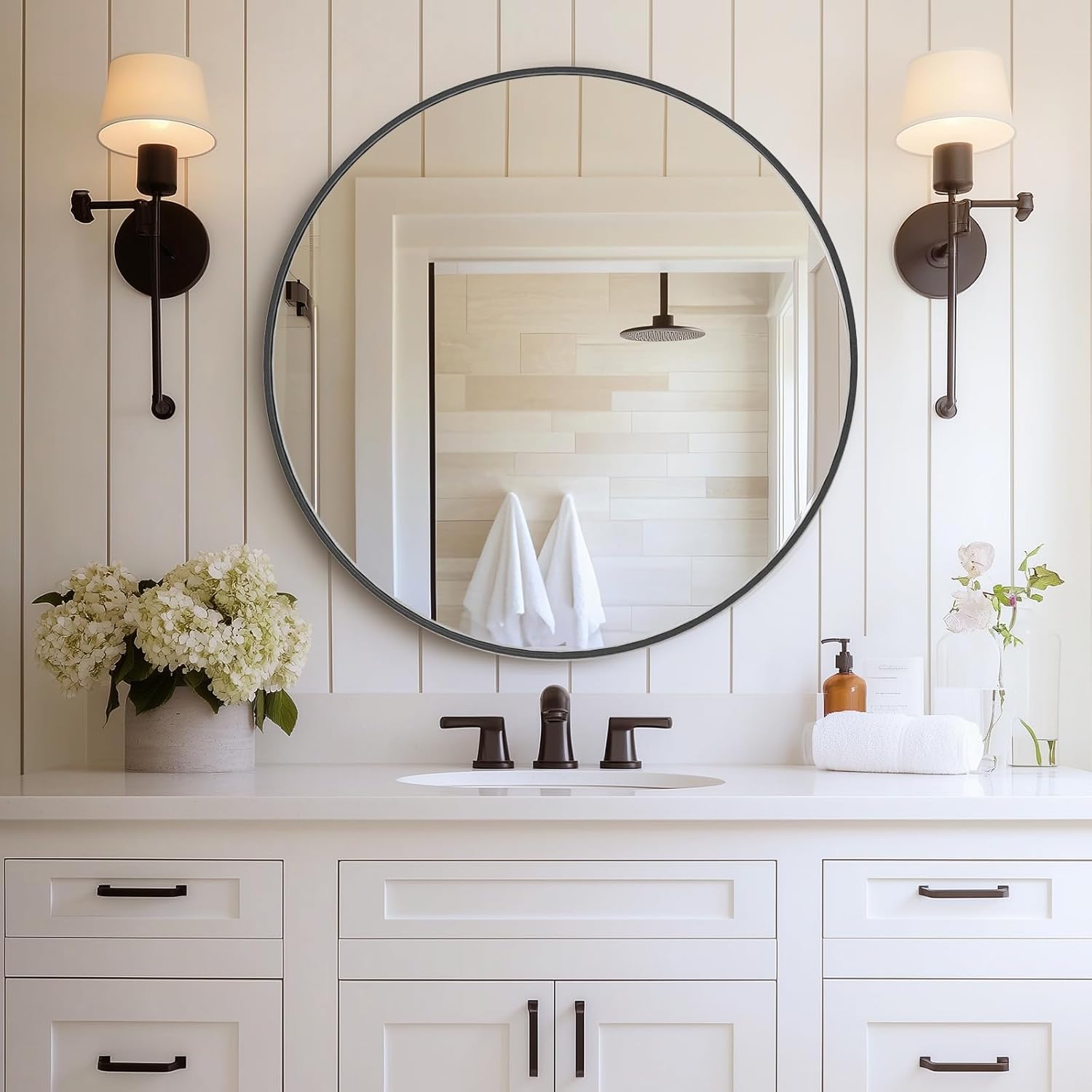 Round Luxe Black Wall Mirror — 20.2" — Black
