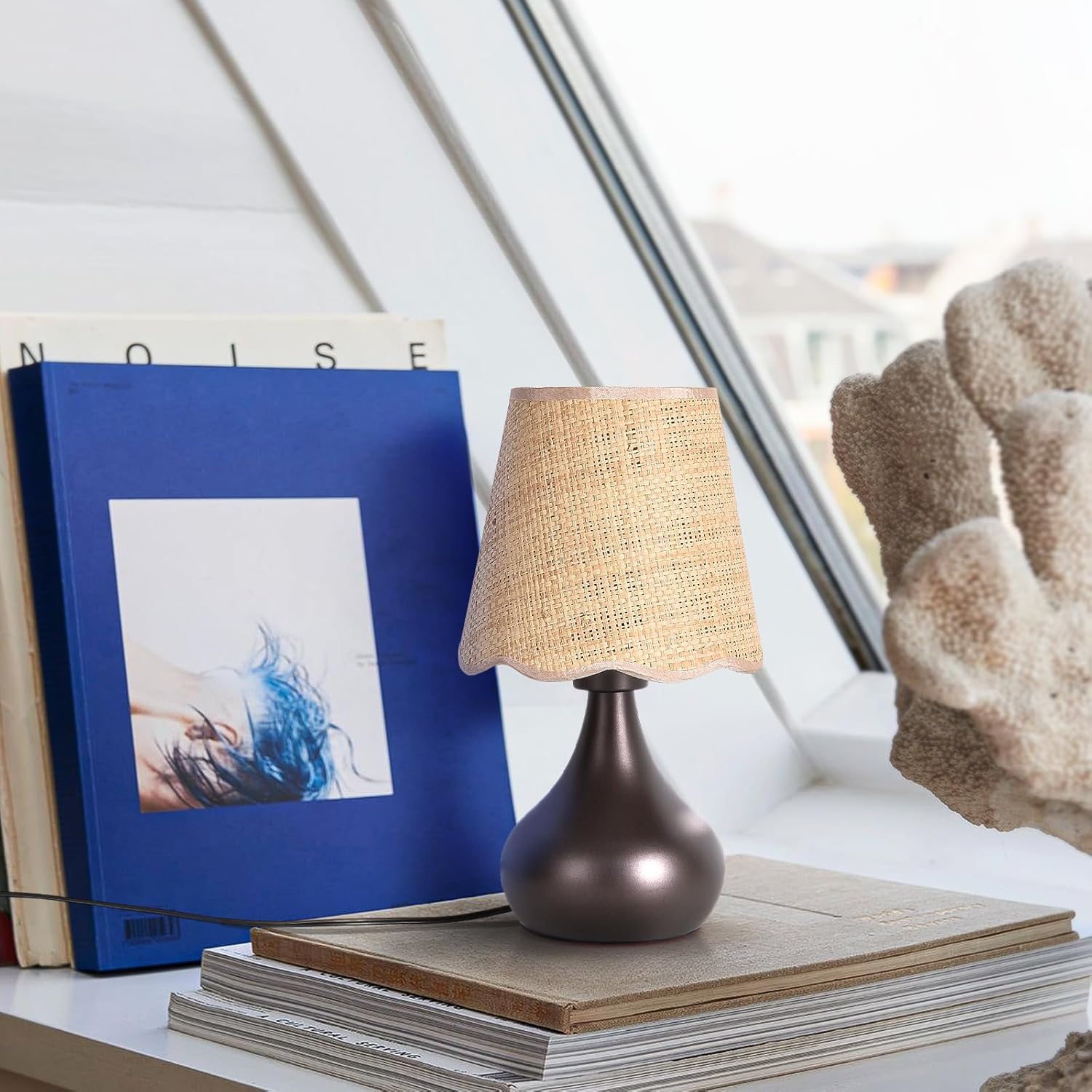 Boho Beige Table Lamp — Bronze