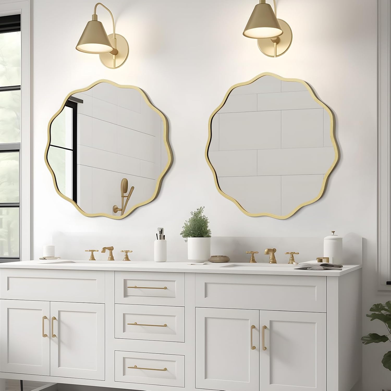Luxe Black Round Mirror — 24" - View 2