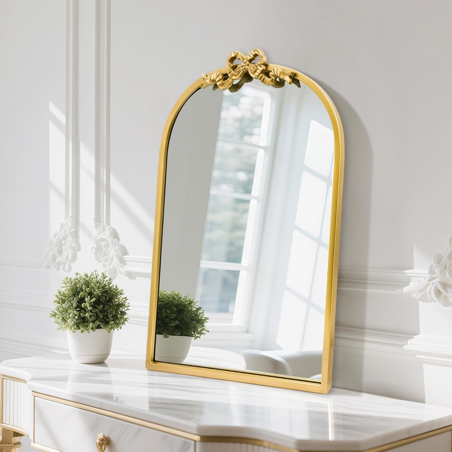 Round Luxe Metal Vanity Mirror — 23.6" — Arched