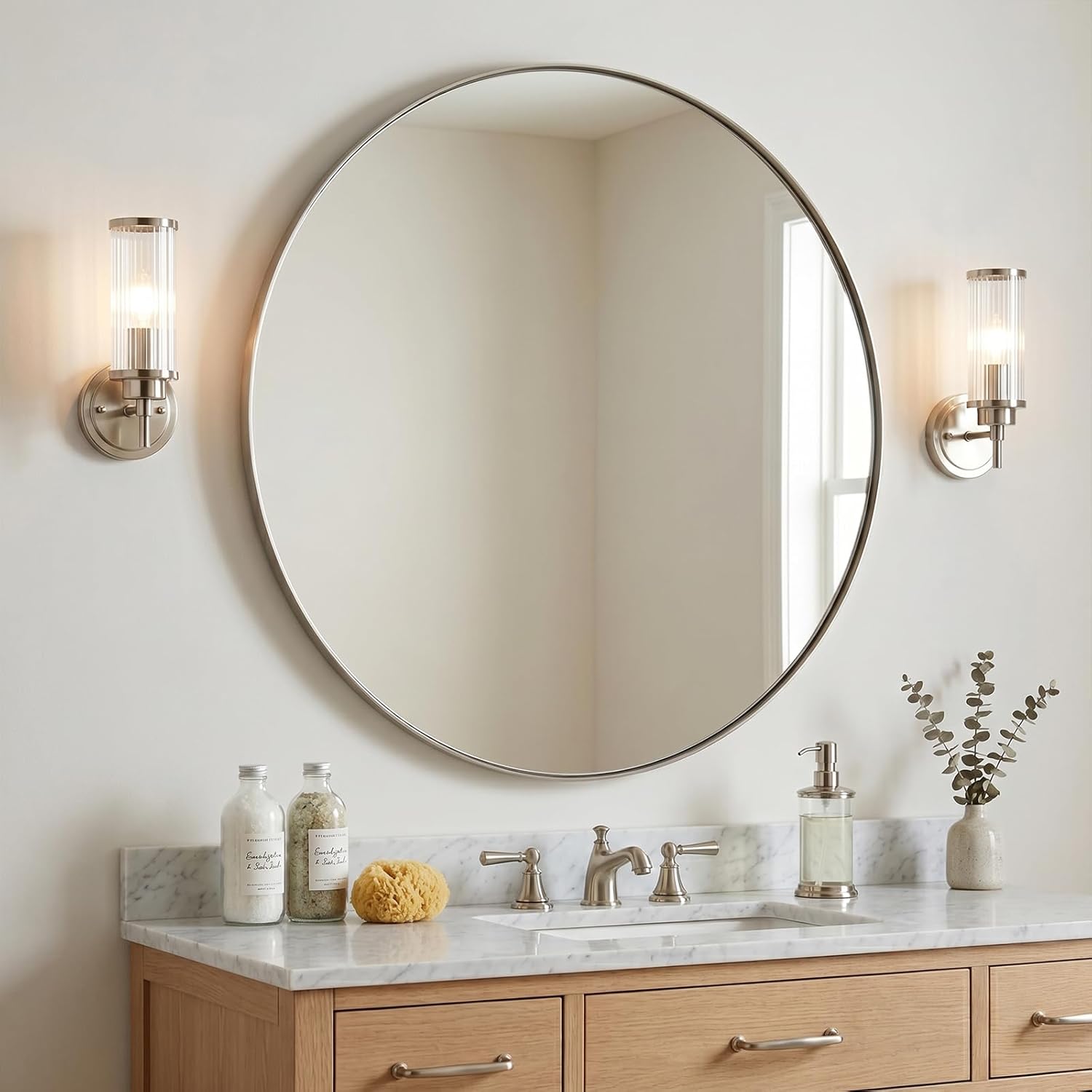 Luxe Black Round Mirror — 1" — Silver