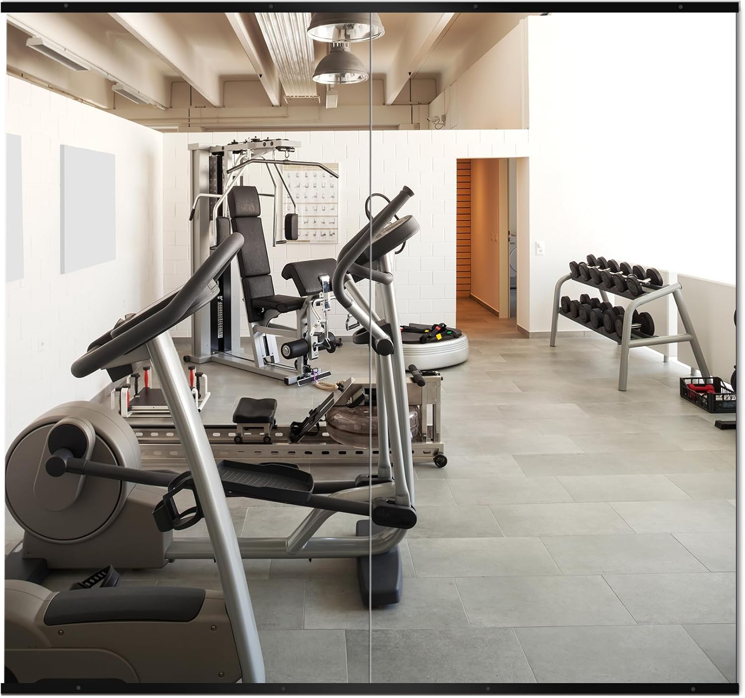 Round Black Wall Mirror — 22" — Gym Black