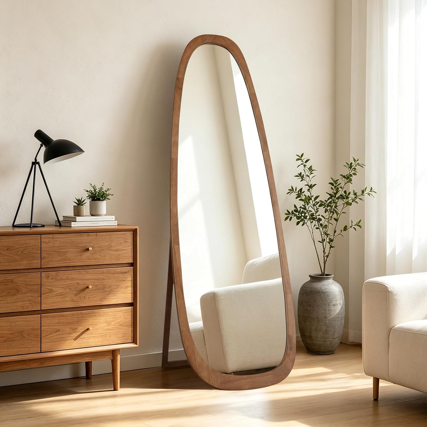 Luxe Black Wall Mirror — 28" — Walnut