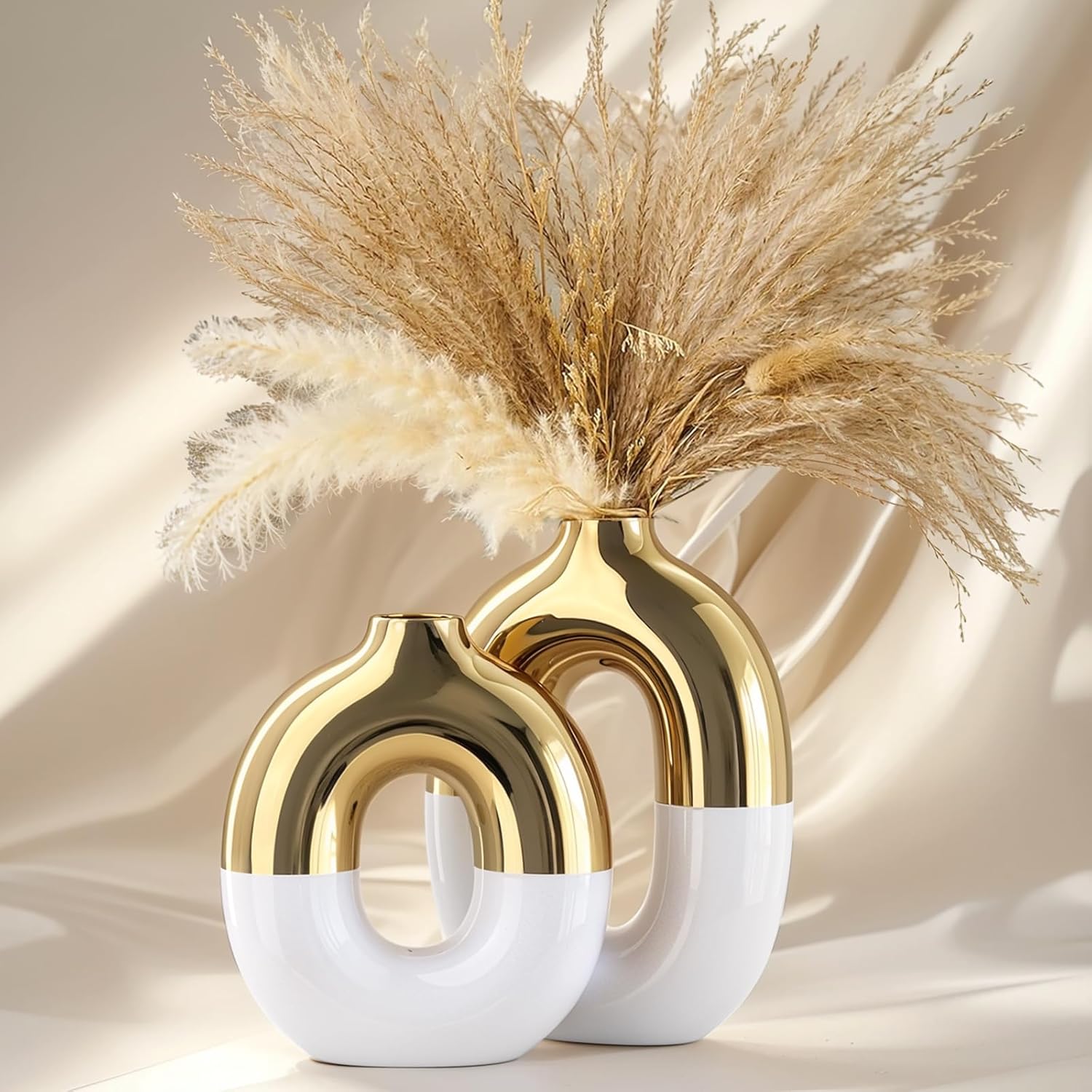 Round Farmhouse Black Vase Set — White Gold