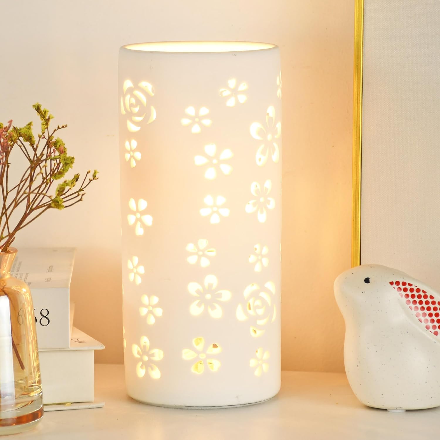 Modern White Table Lamp — White Flower