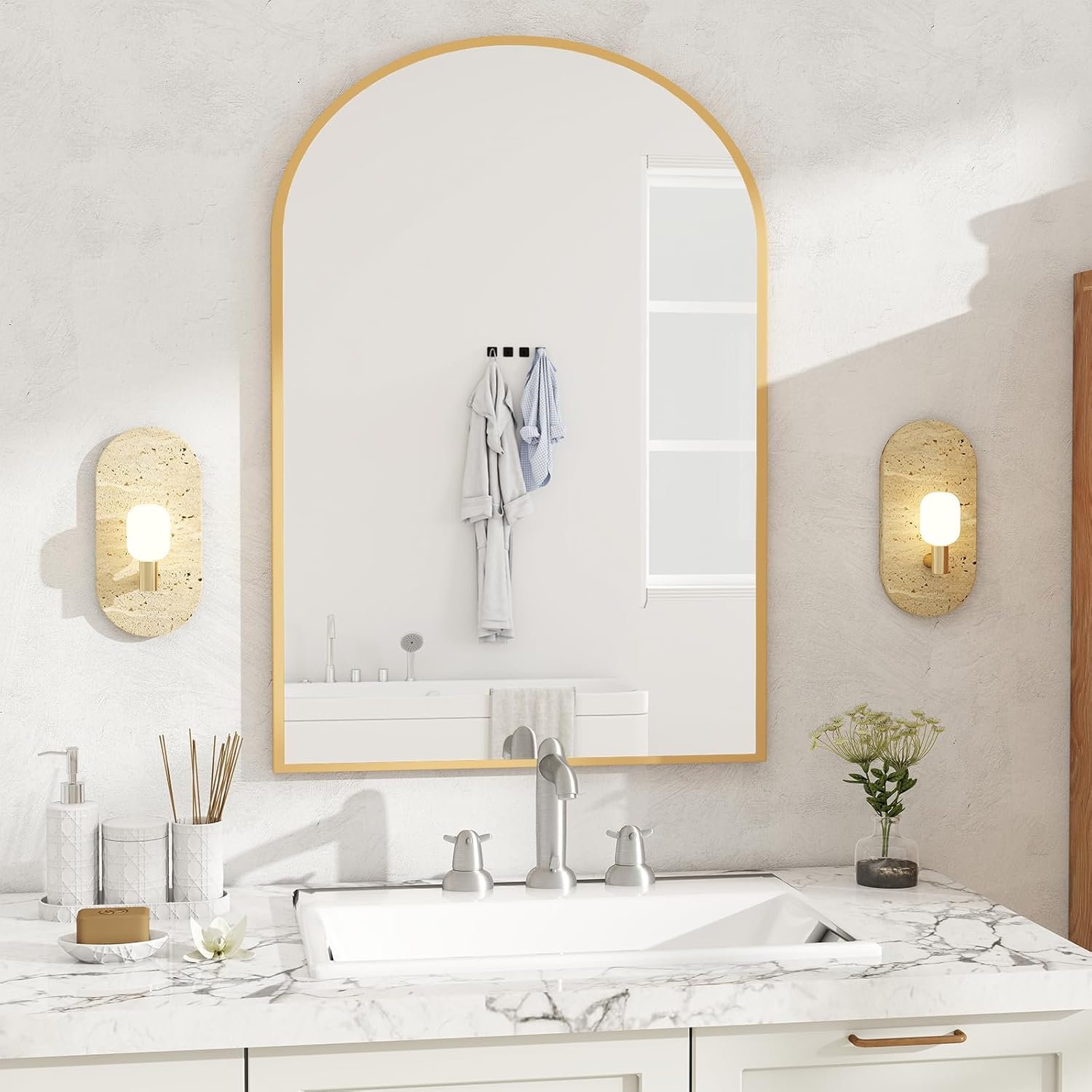 Black Round Mirror — 24" — Gold