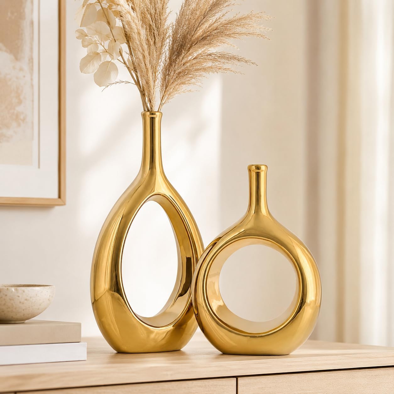Farmhouse Black Flower Vase — Glossy Gold
