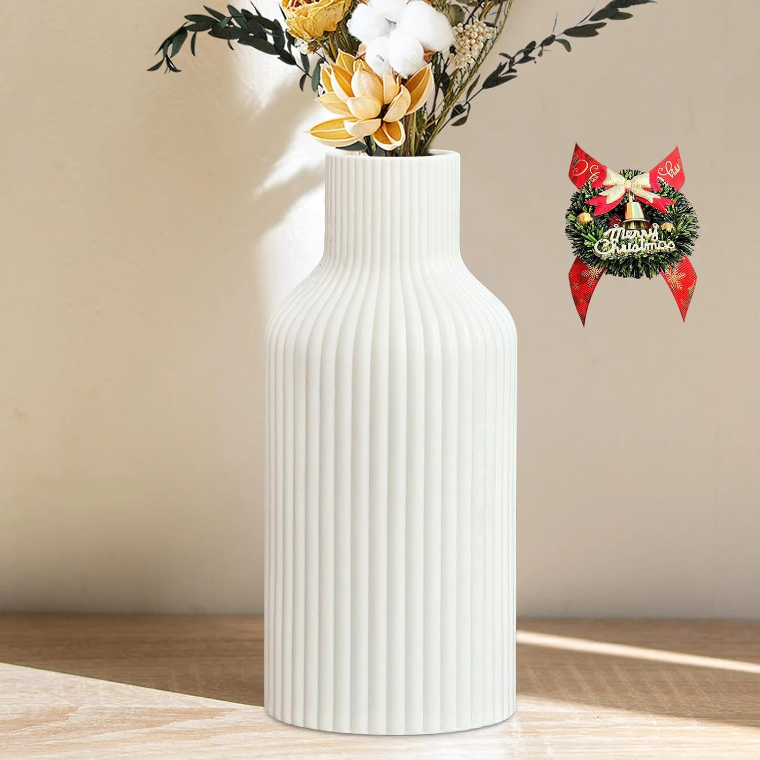Modern Black Flower Vase — Pure White