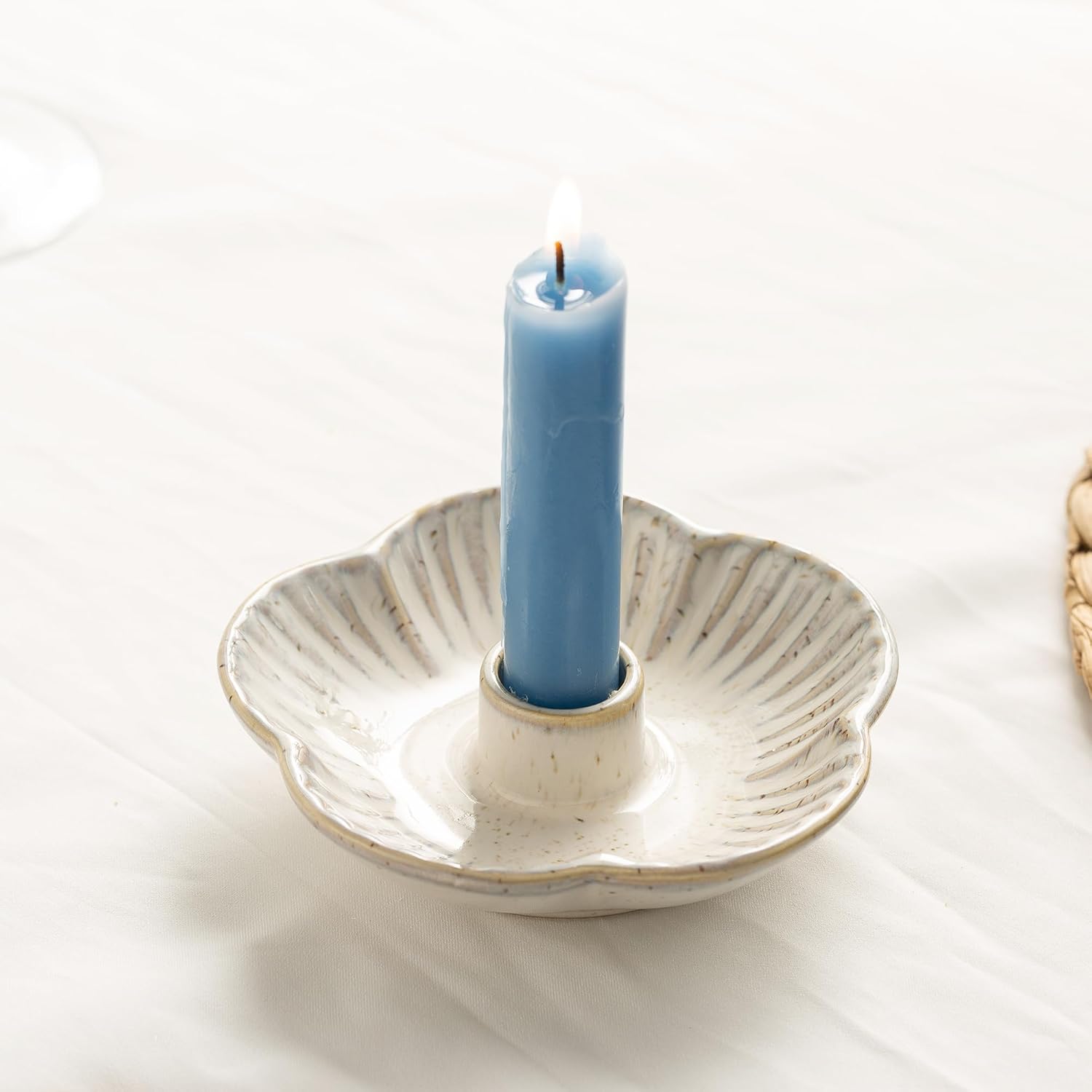 Vintage Farmhouse Black Candle — Vintage White
