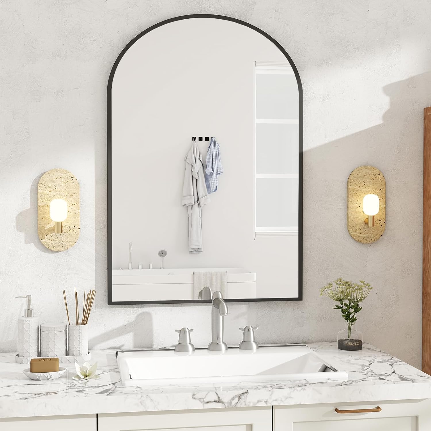 Black Round Mirror — 24" — Black