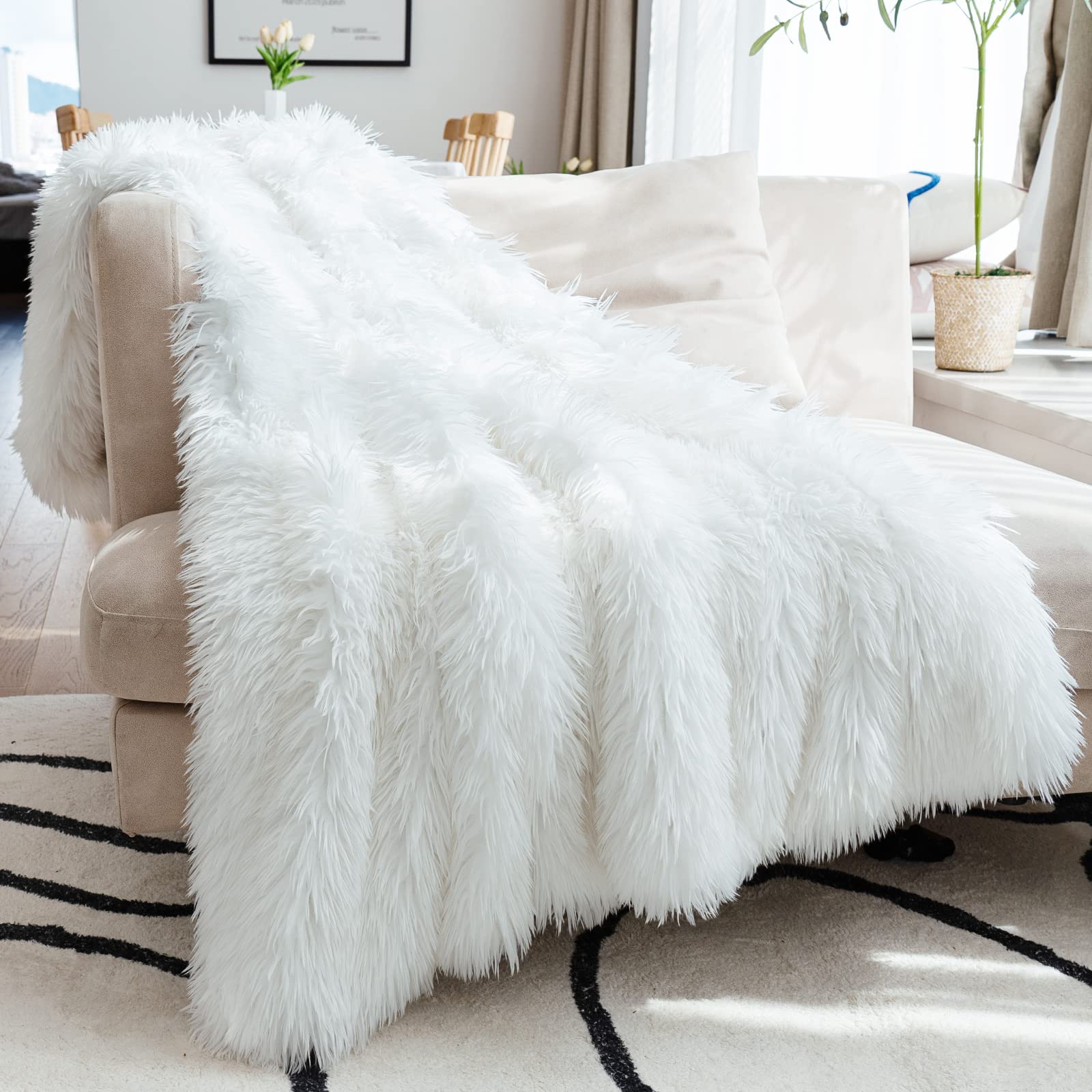 Luxe Black Throw Pillow — 2.8"