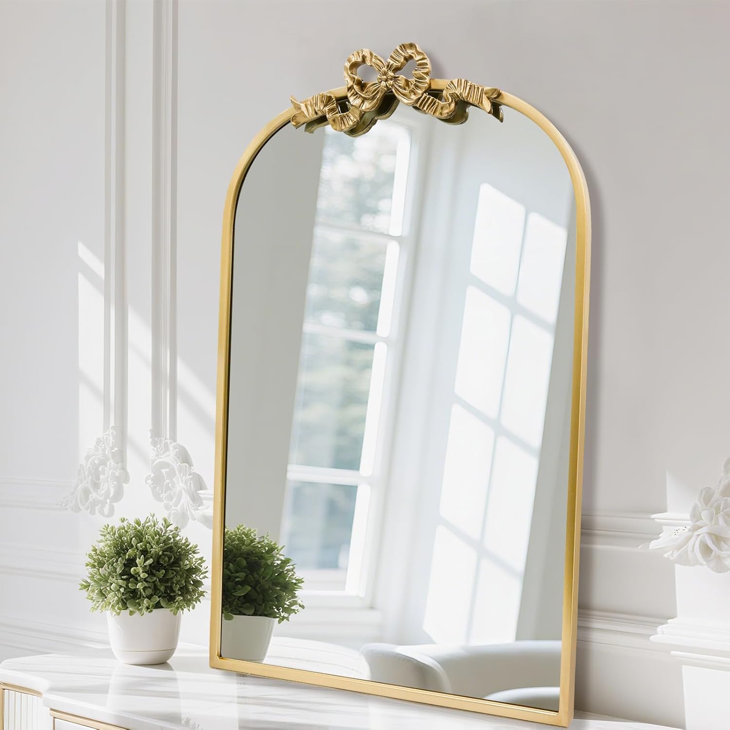 Round Luxe Metal Vanity Mirror — 23.6" — Arched