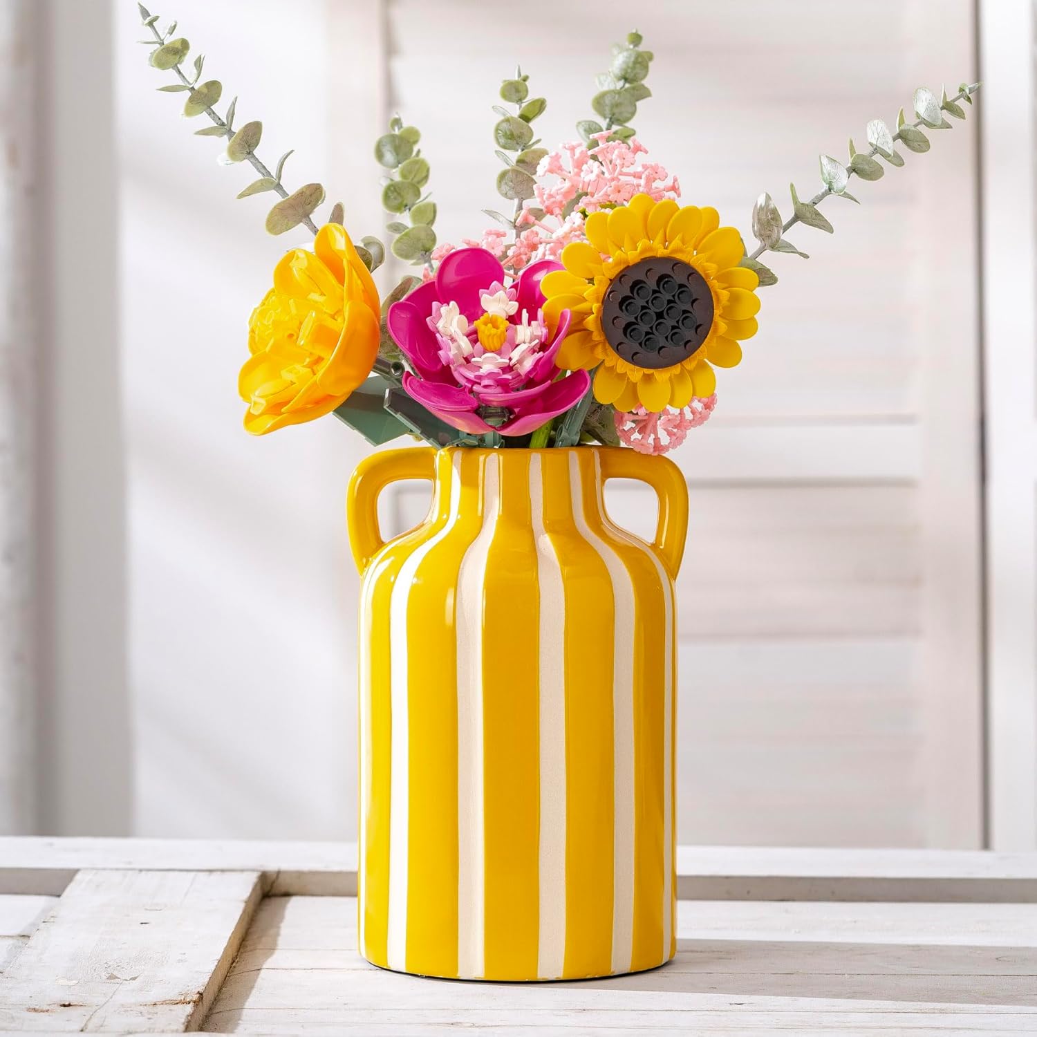 Farmhouse Black Flower Vase — 9.1" — Yellow and White