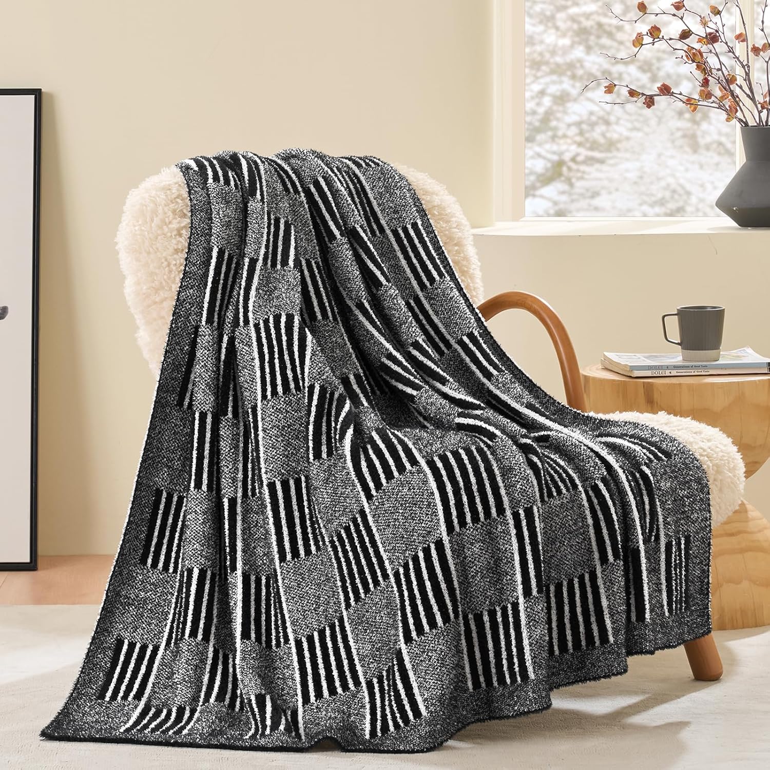Knit Beige Throw Pillow — 50" — Heather Black