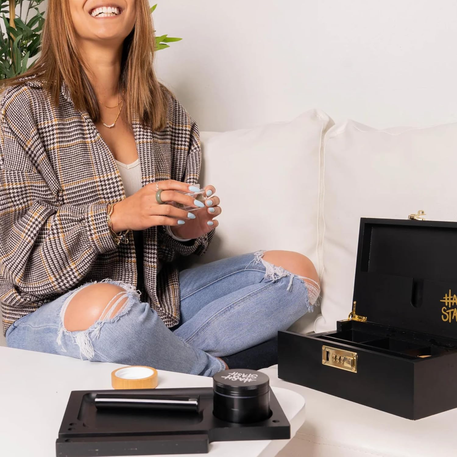 Luxe Black Vase - View 7