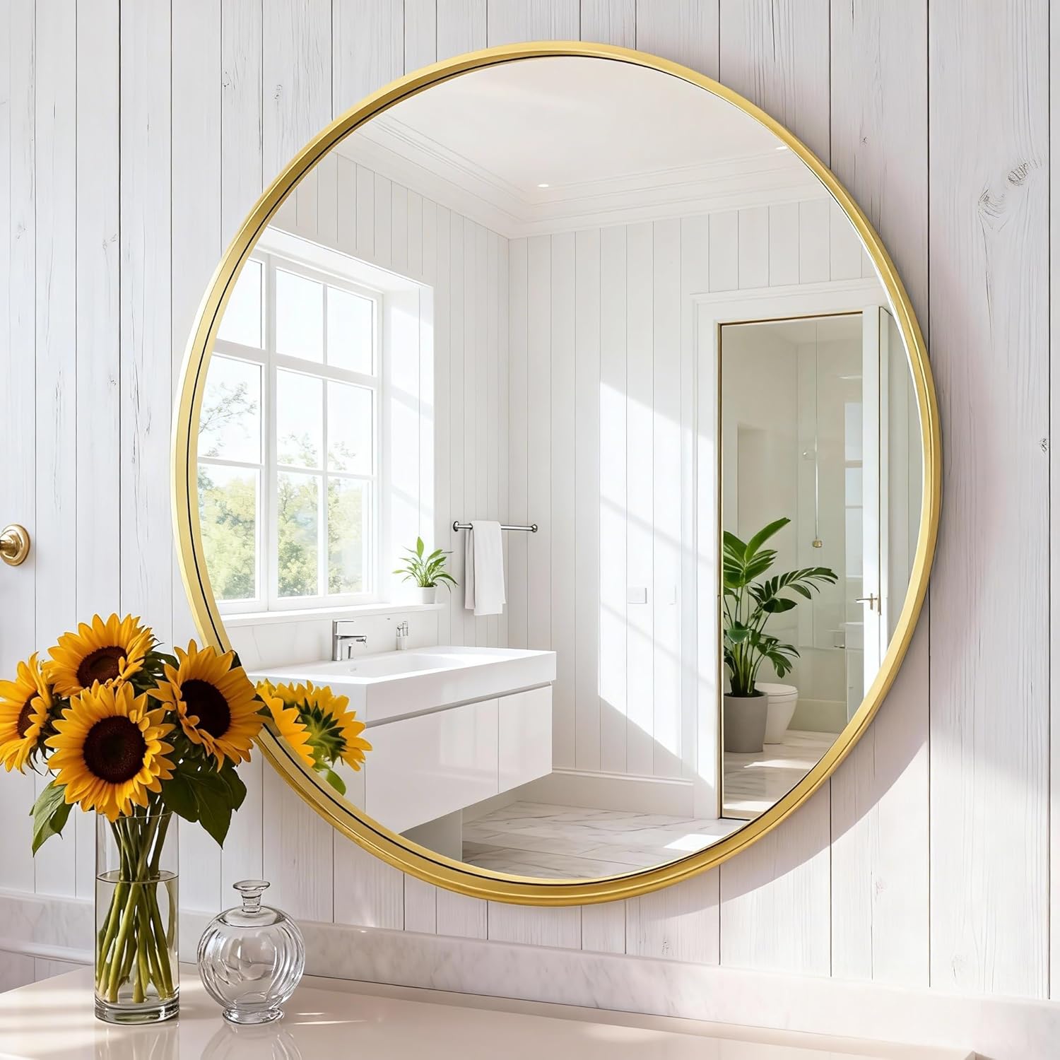 Round Luxe Beige Wall Mirror — 30" — Gold-round