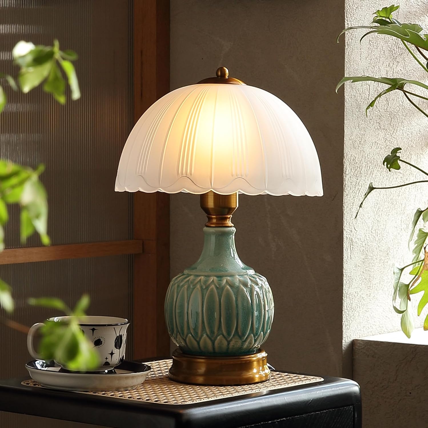 Vintage Mid-Century Ceramic Table Lamp — 16" — LD002