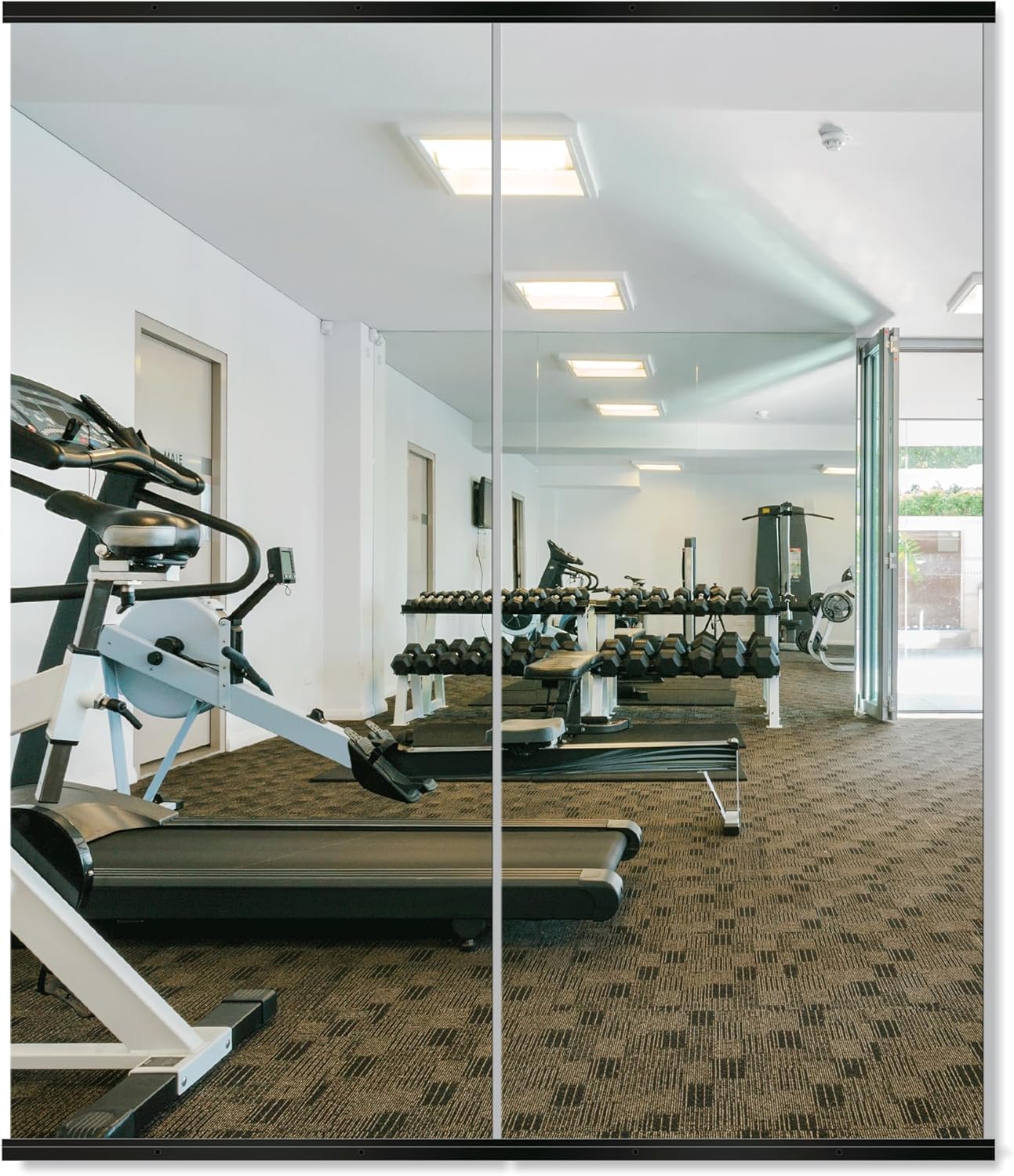 Round Black Wall Mirror — 22" — Gym Black