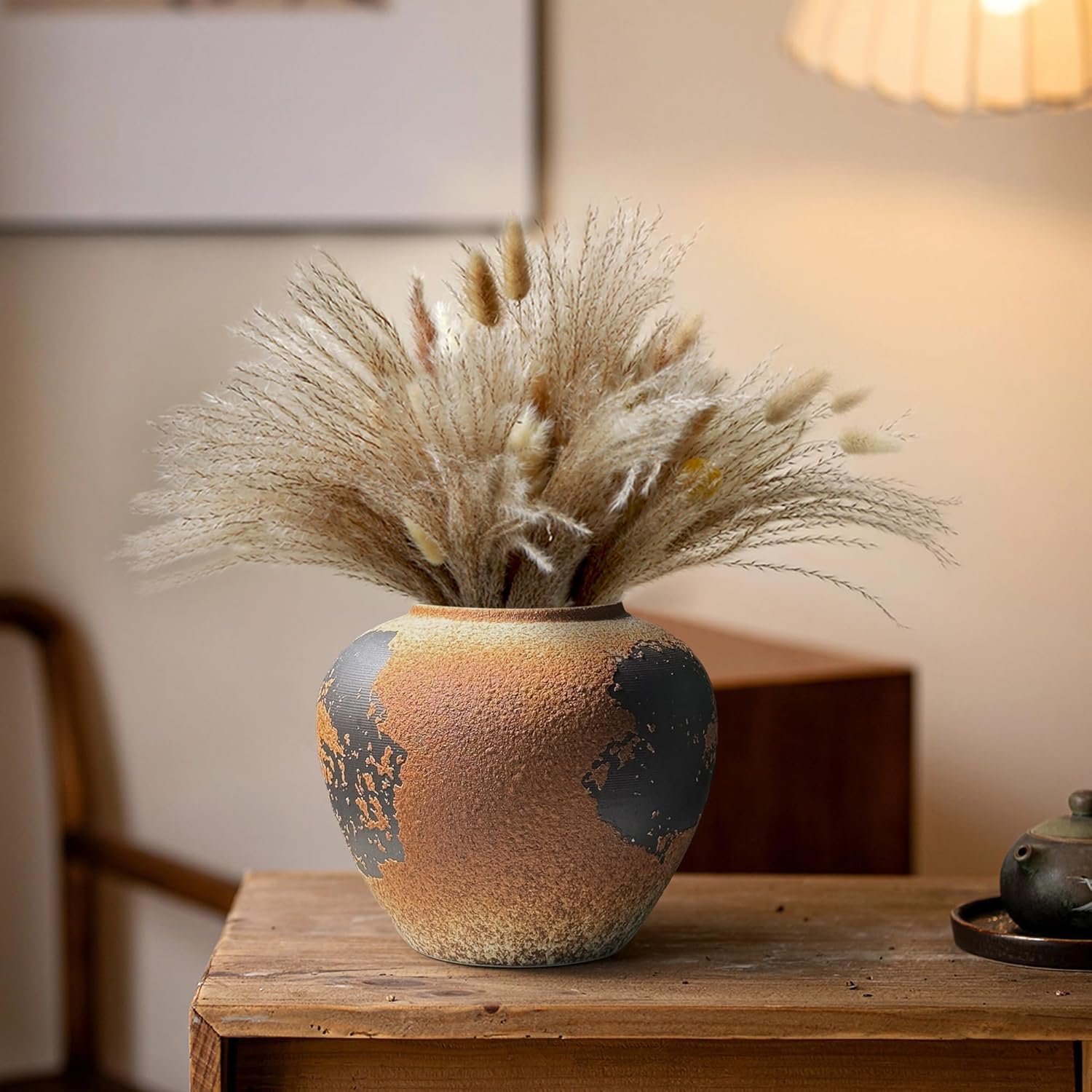 Round Farmhouse Black Vase — Brown