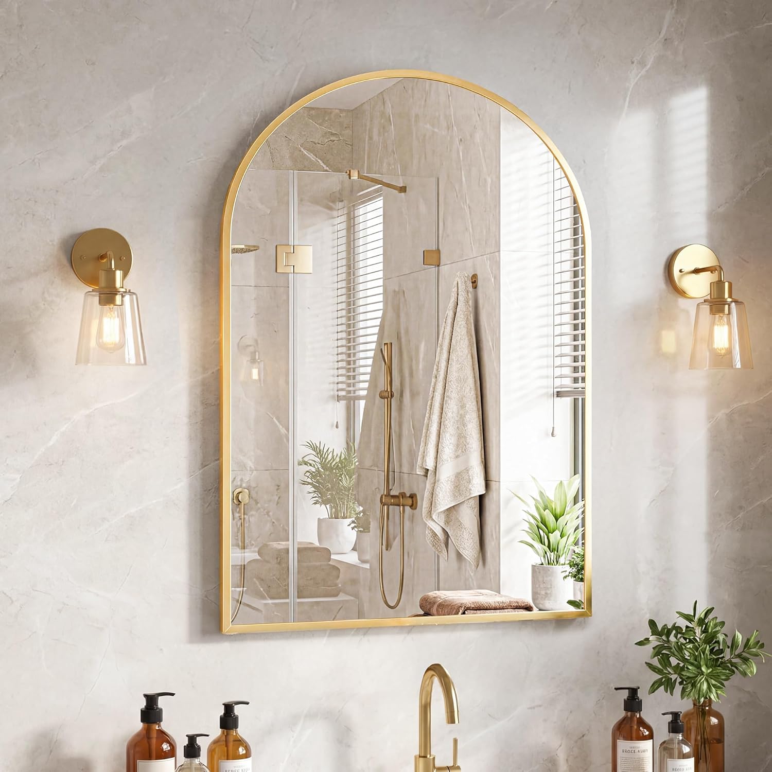 Round Luxe Black Wall Mirror — 20.2" — Gold