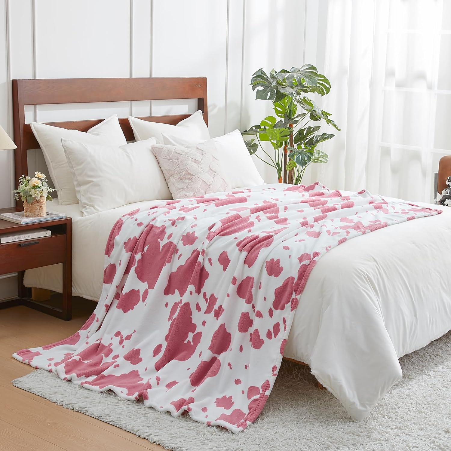 Beige Throw Pillow — 50" — Pink