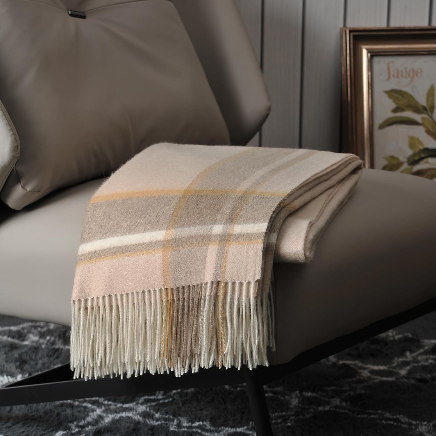 Beige Throw Pillow — Beige Border