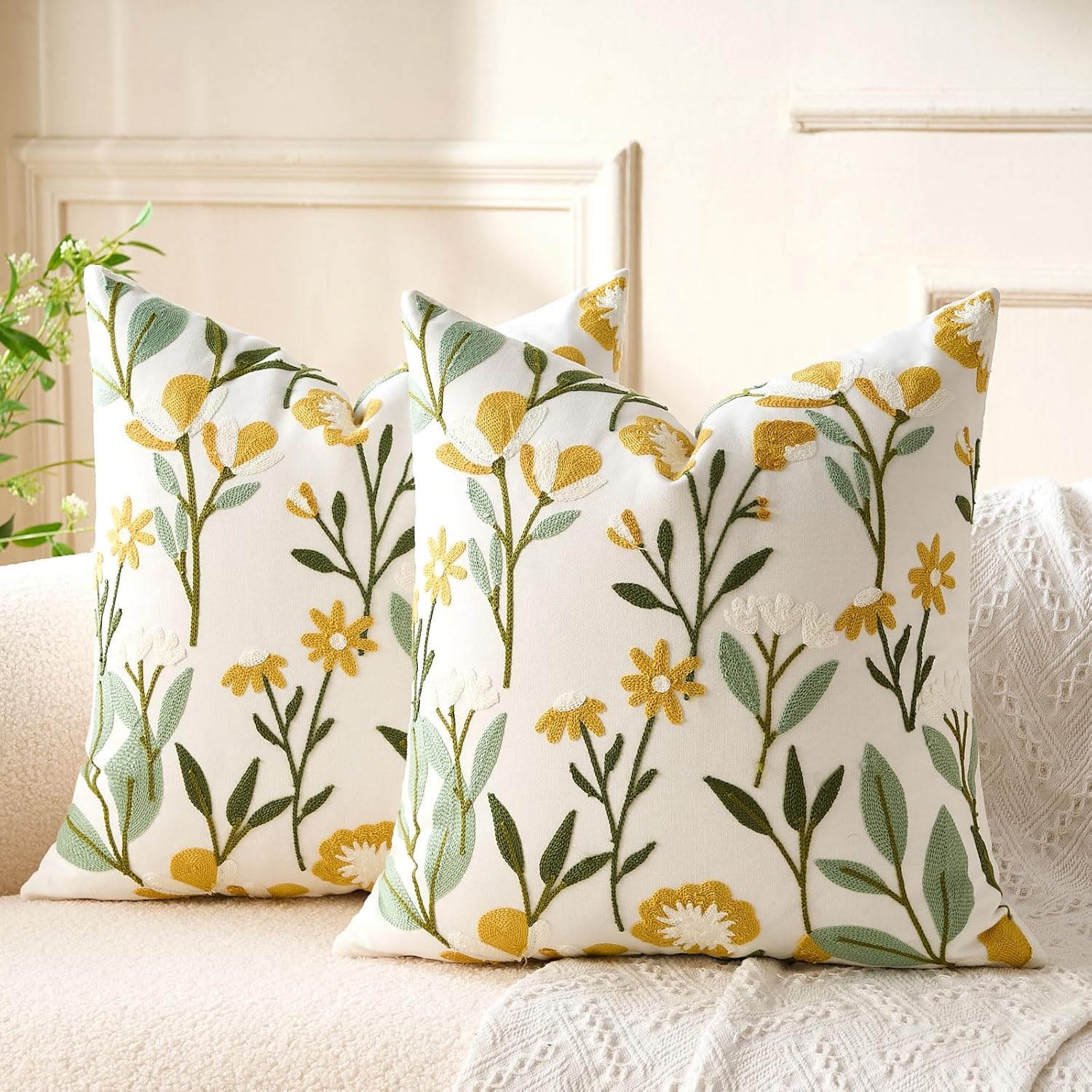 Tufted Boho Green Throw Pillow Cover — 16" — Green Flower