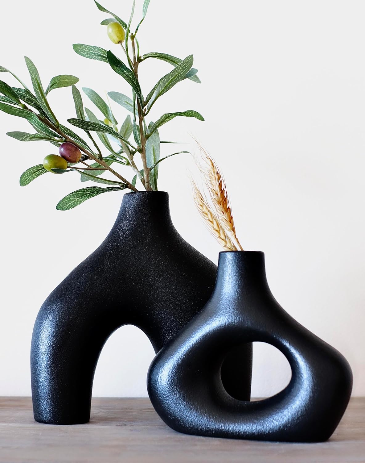 Modern Black Vase — Set of 2 — Black