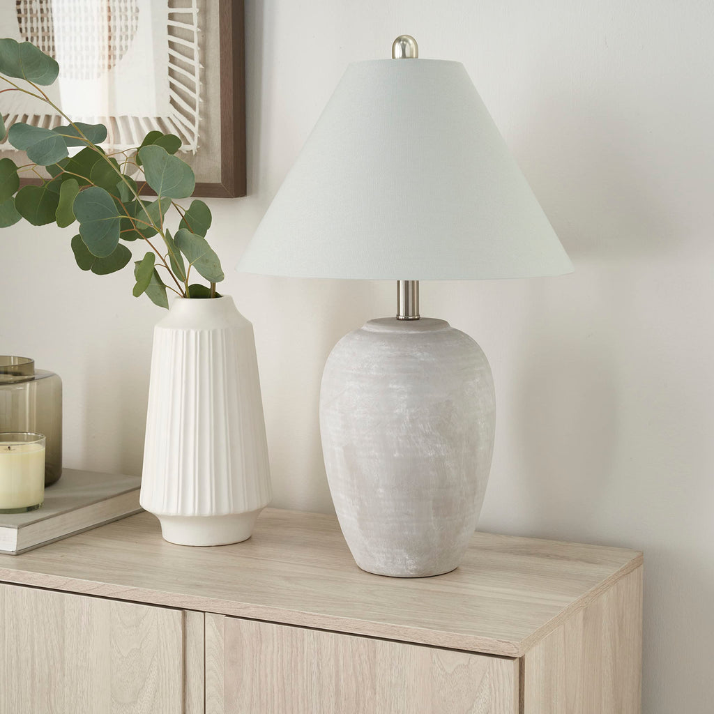 Vintage Farmhouse Beige Table Lamp — 23"