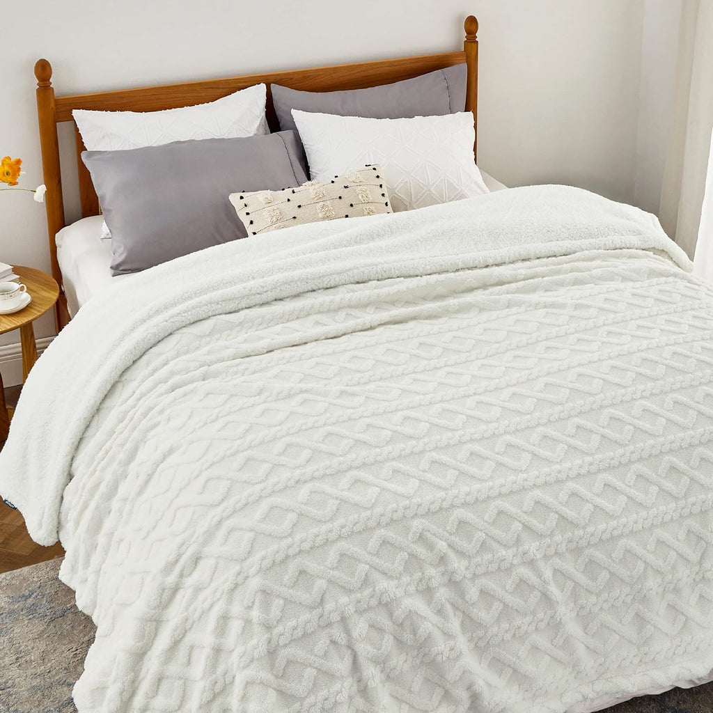 Tufted Beige Throw Pillow — 50" — 03 - Cream